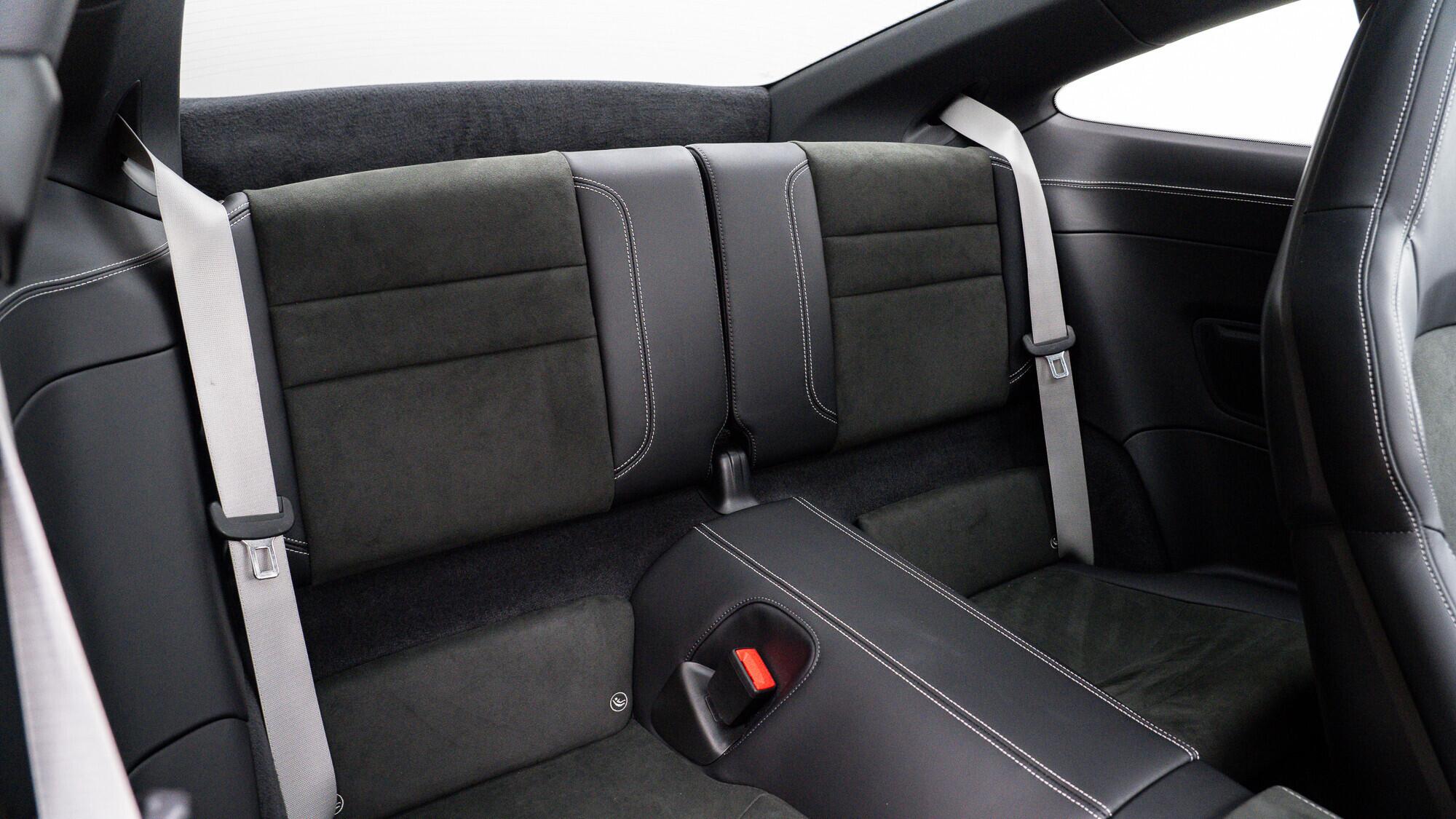 Porsche 911 view 18