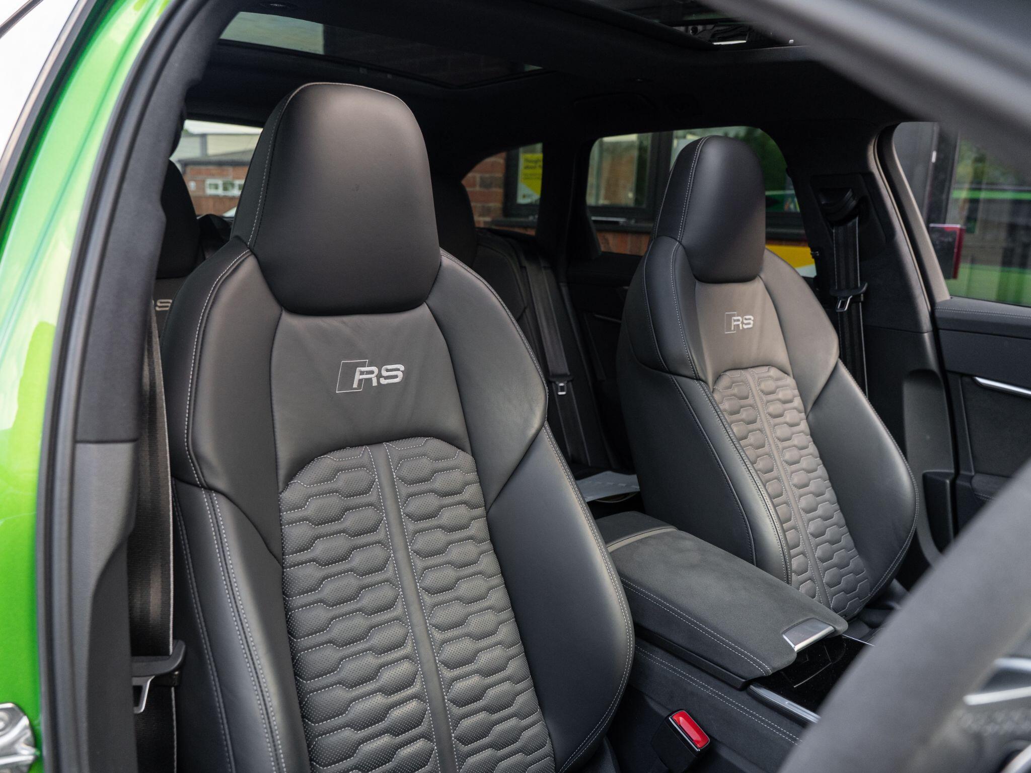 Audi RS6 Avant view 45