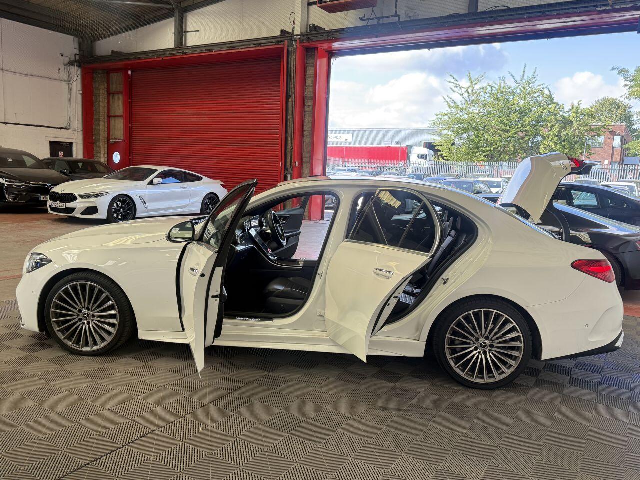 Mercedes-Benz C Class view 13