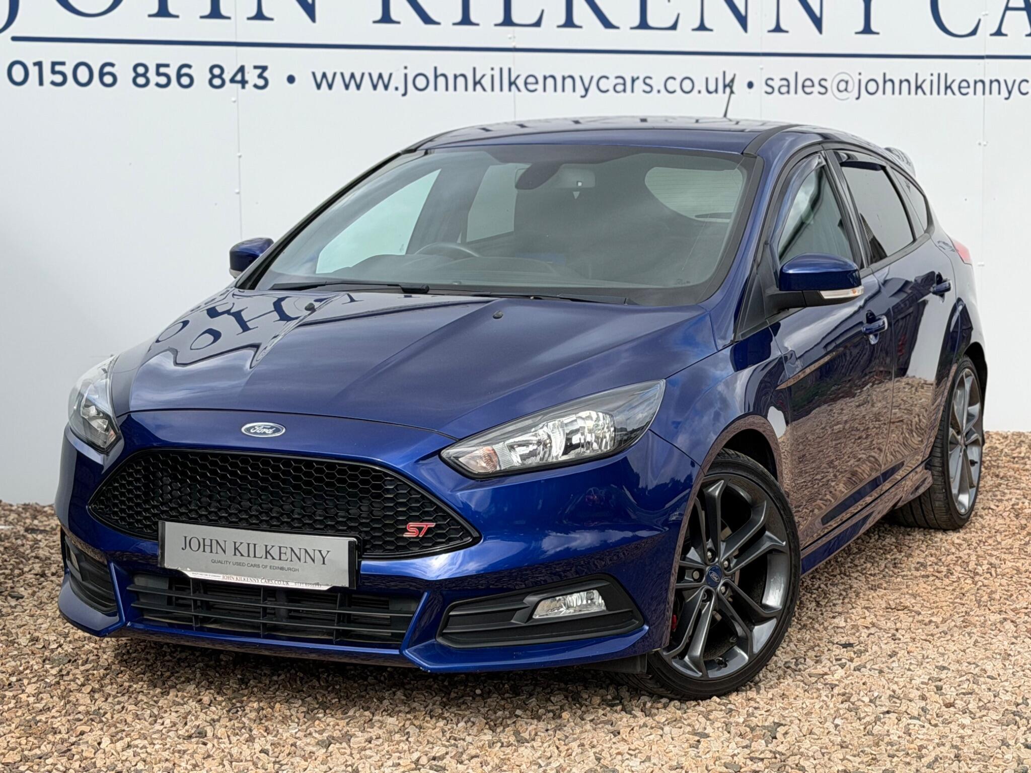 Ford Focus view 3