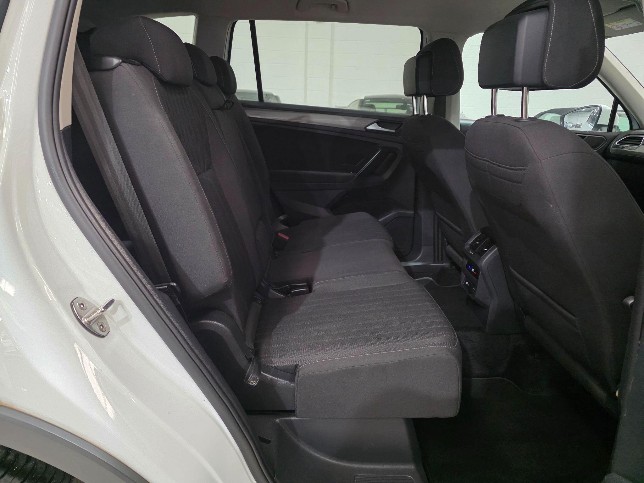 Volkswagen Tiguan Allspace view 24