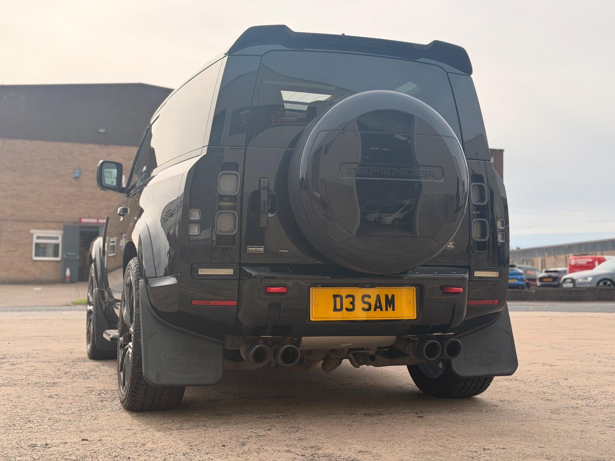 Land Rover Defender view 14