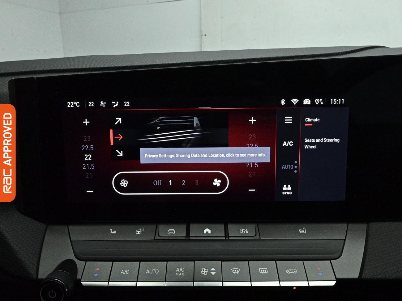 Vauxhall Astra view 3