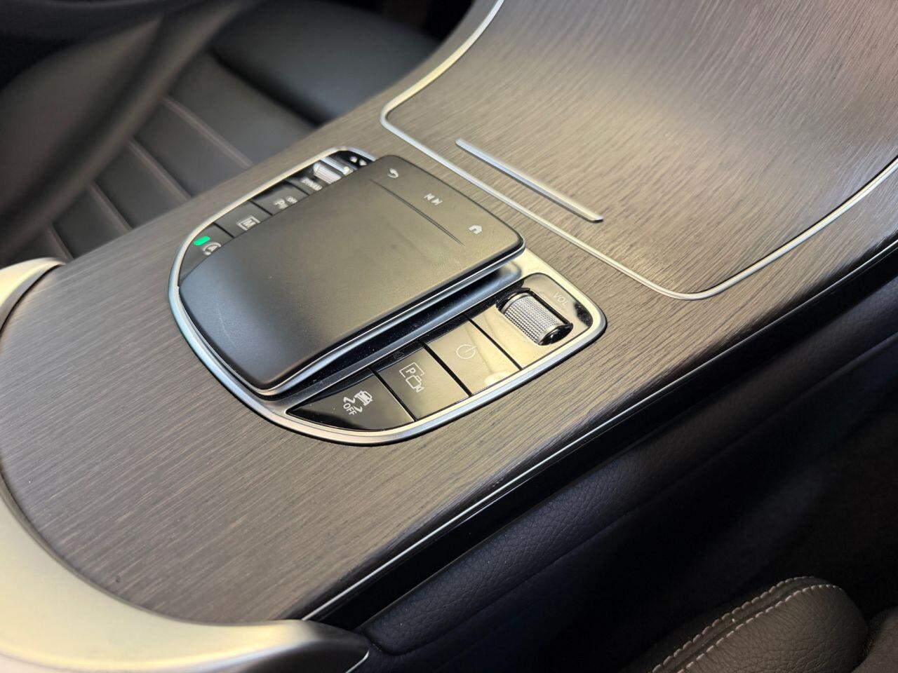 Mercedes-Benz GLC view 31