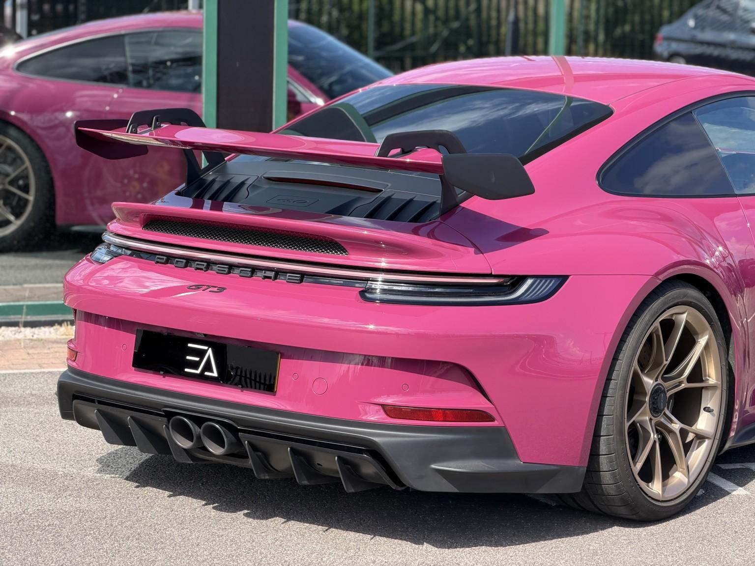 Porsche 911 view 30