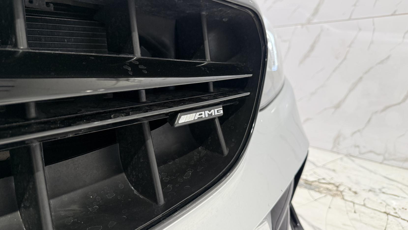 Mercedes-Benz E Class view 42