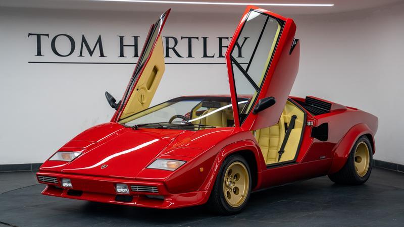 Lamborghini Countach view 26