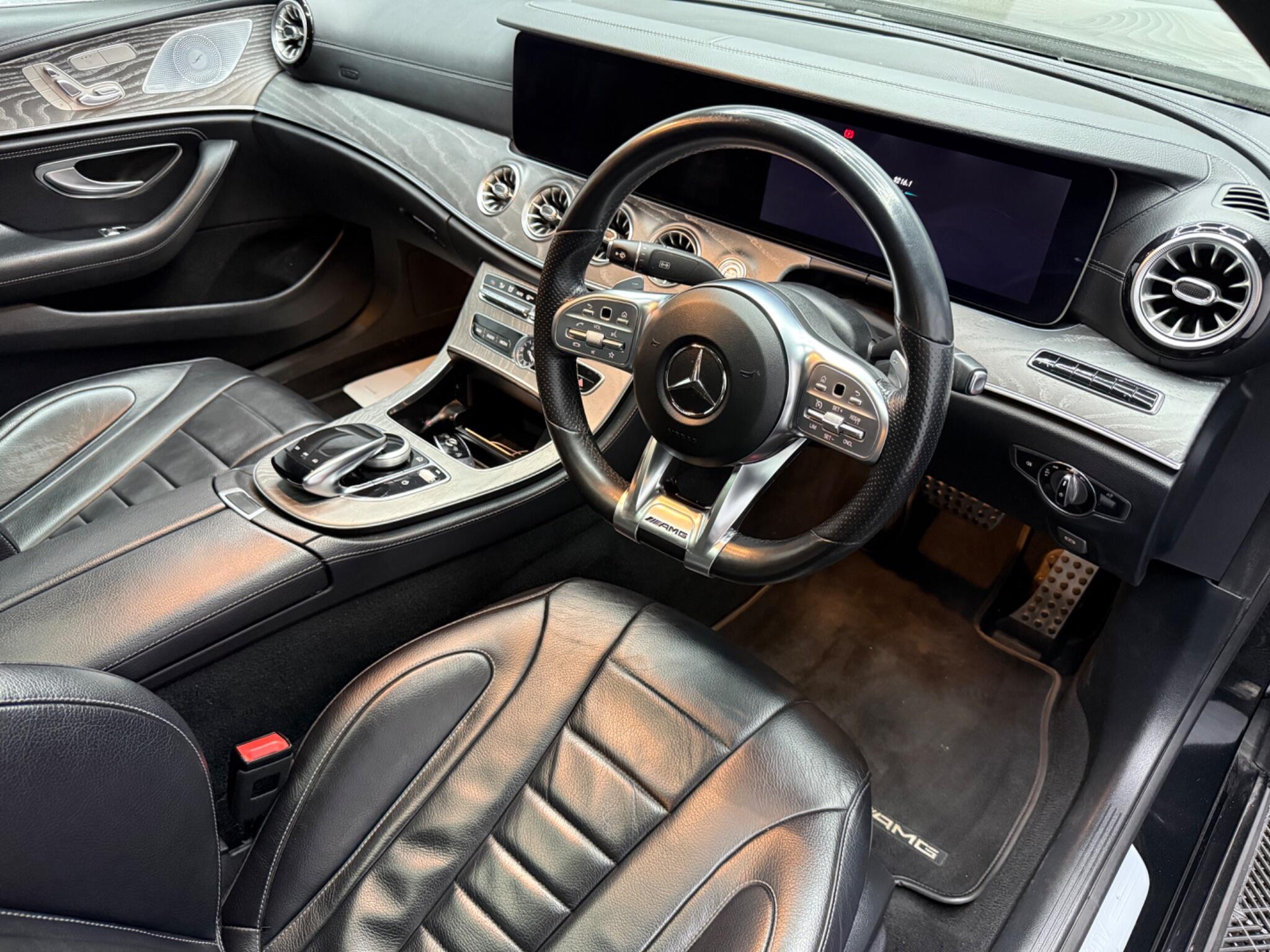 Mercedes-Benz CLS view 2