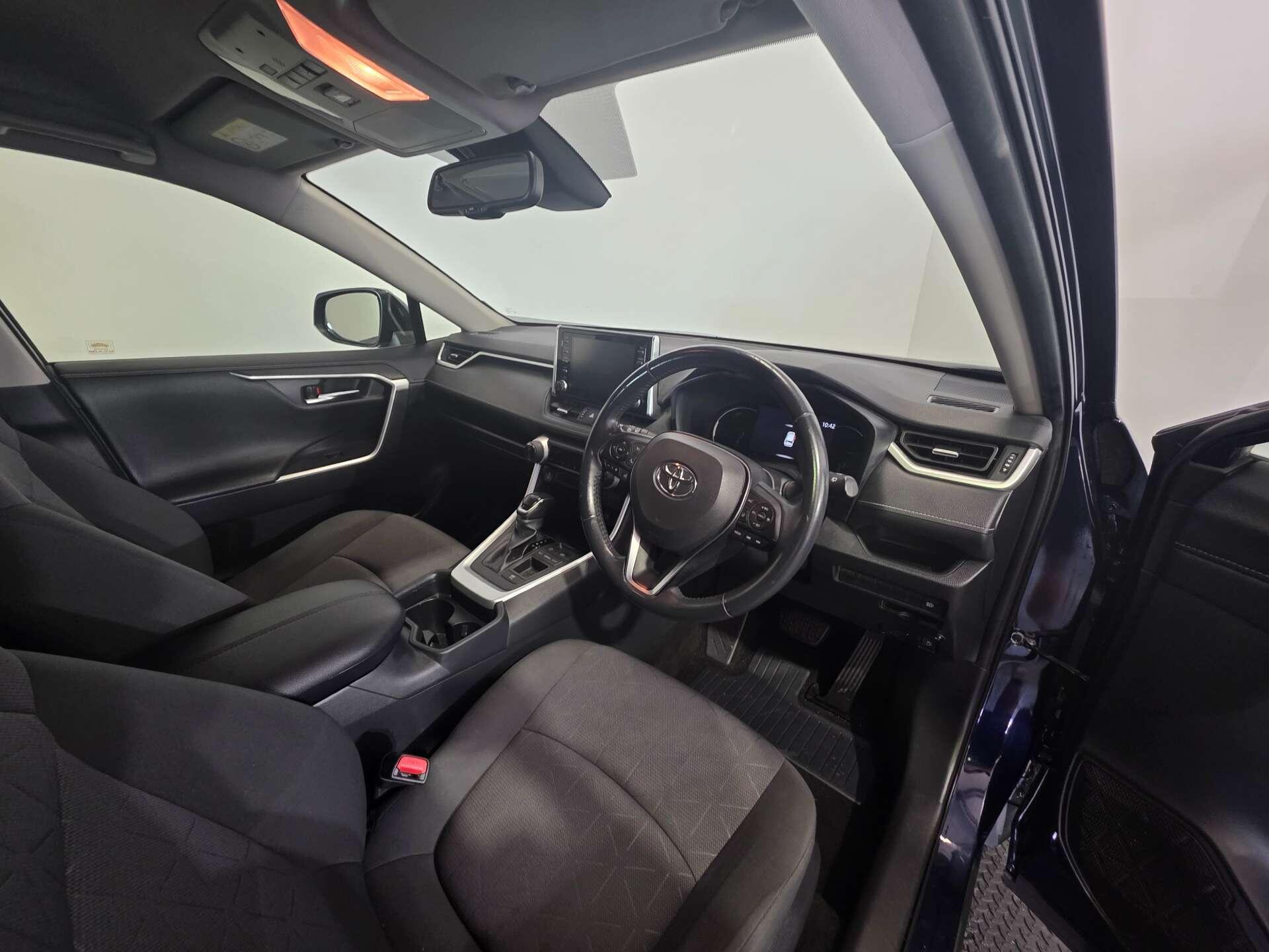 Toyota Rav4 view 10