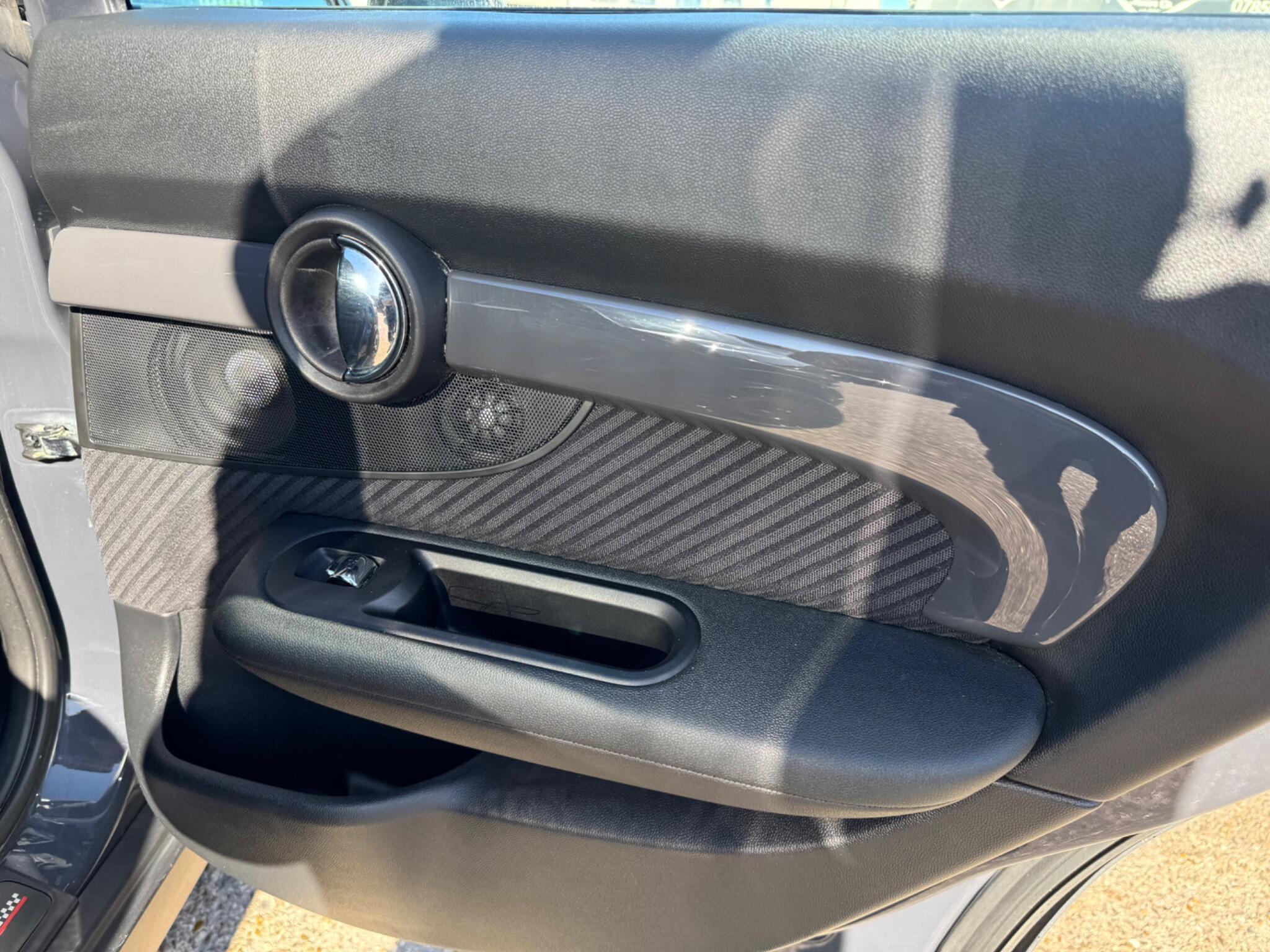 Mini Clubman view 58