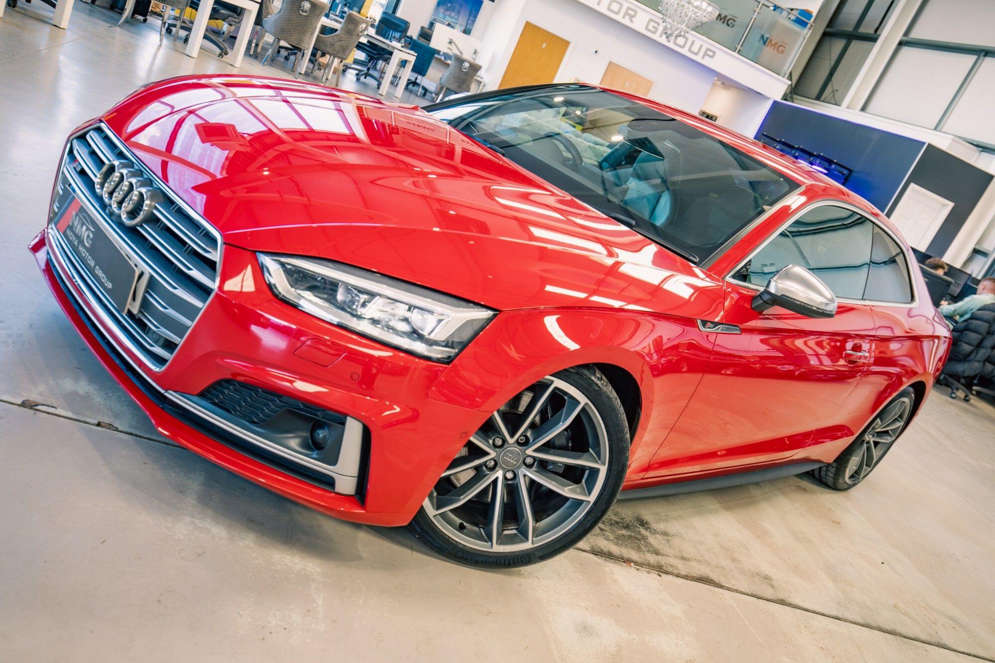 Audi S5 view 5