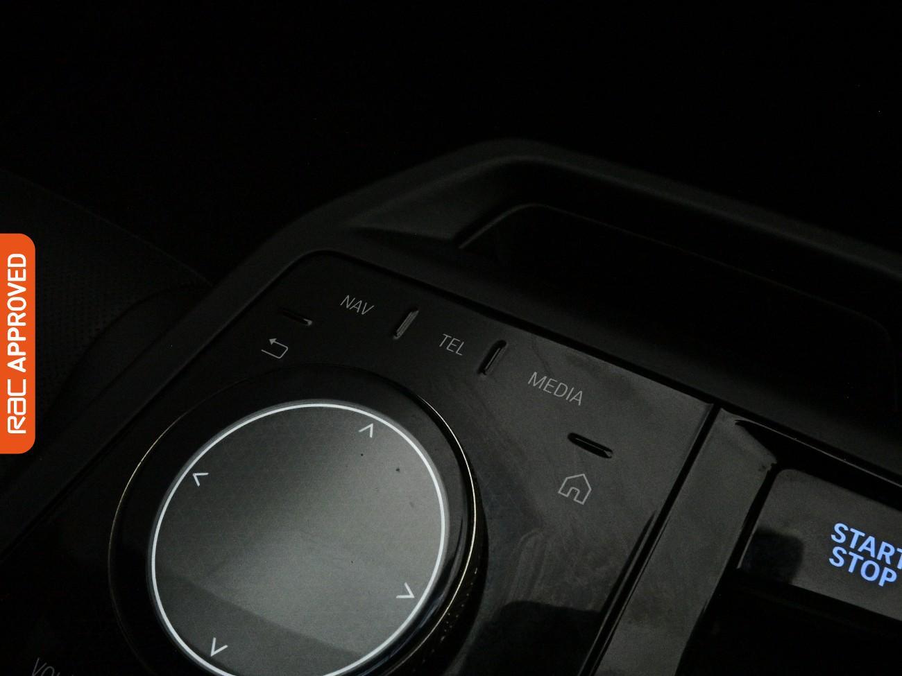 BMW Ix view 22
