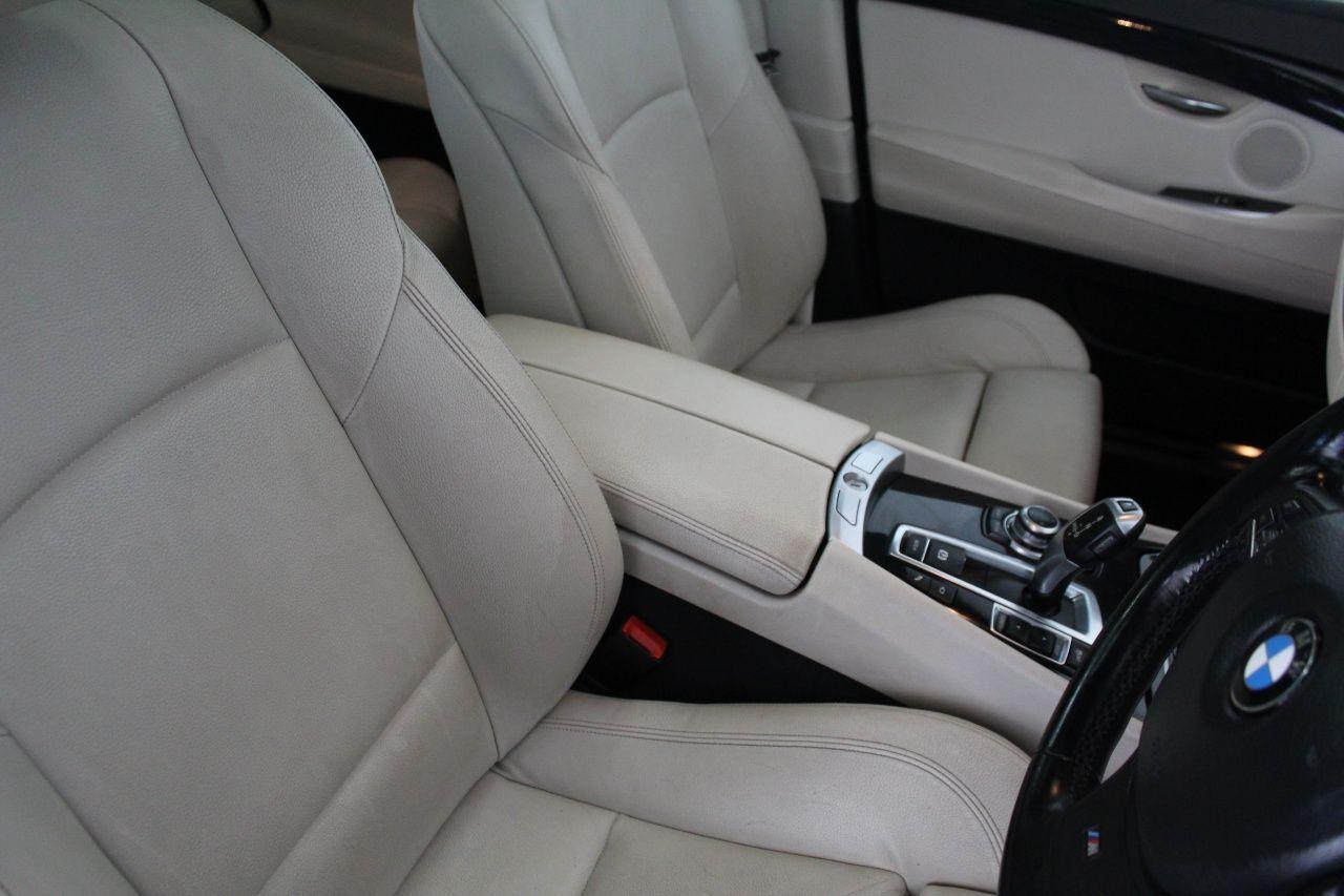 BMW 5 Series view 46
