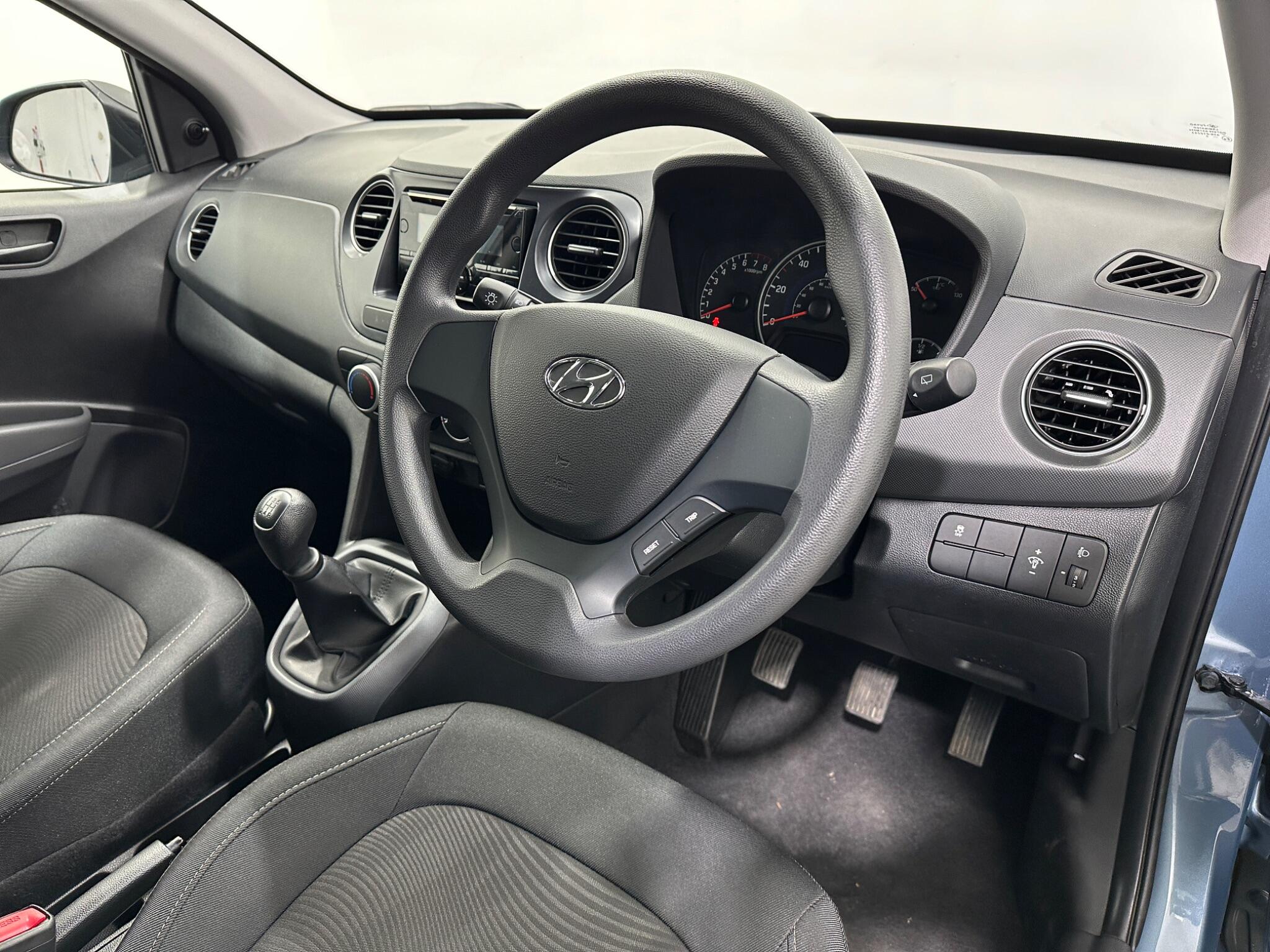 Hyundai i10 view 11