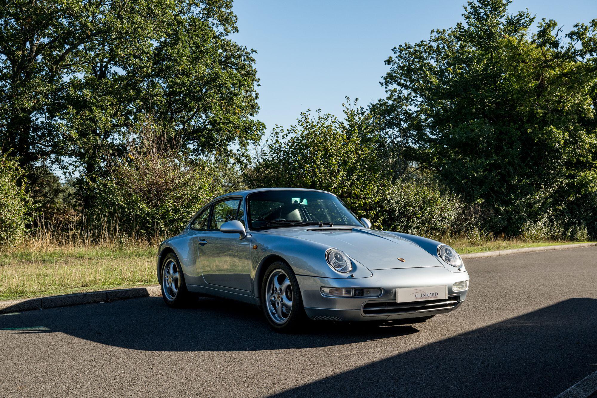 Porsche 911 view 9