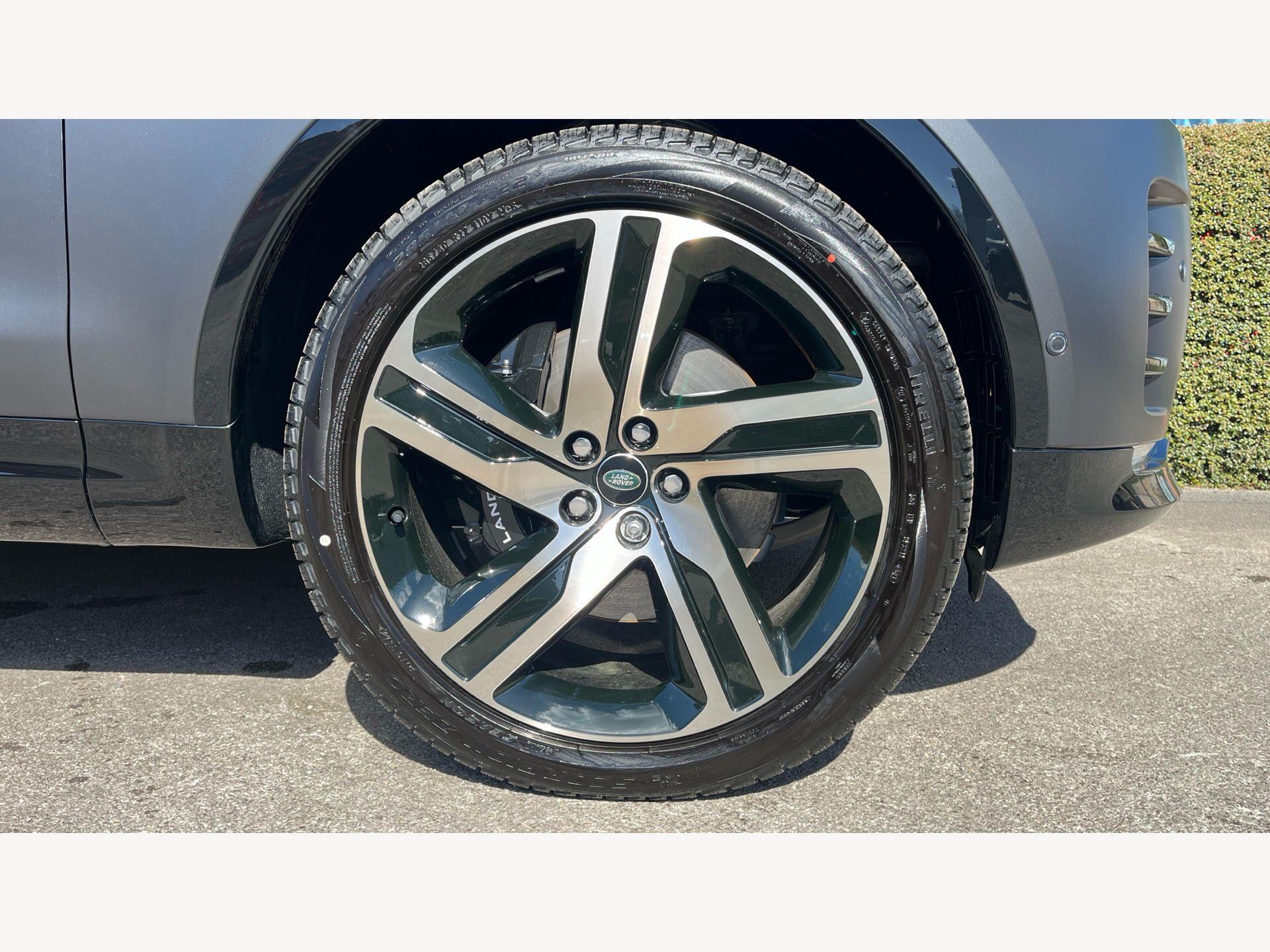 Land Rover Discovery view 9