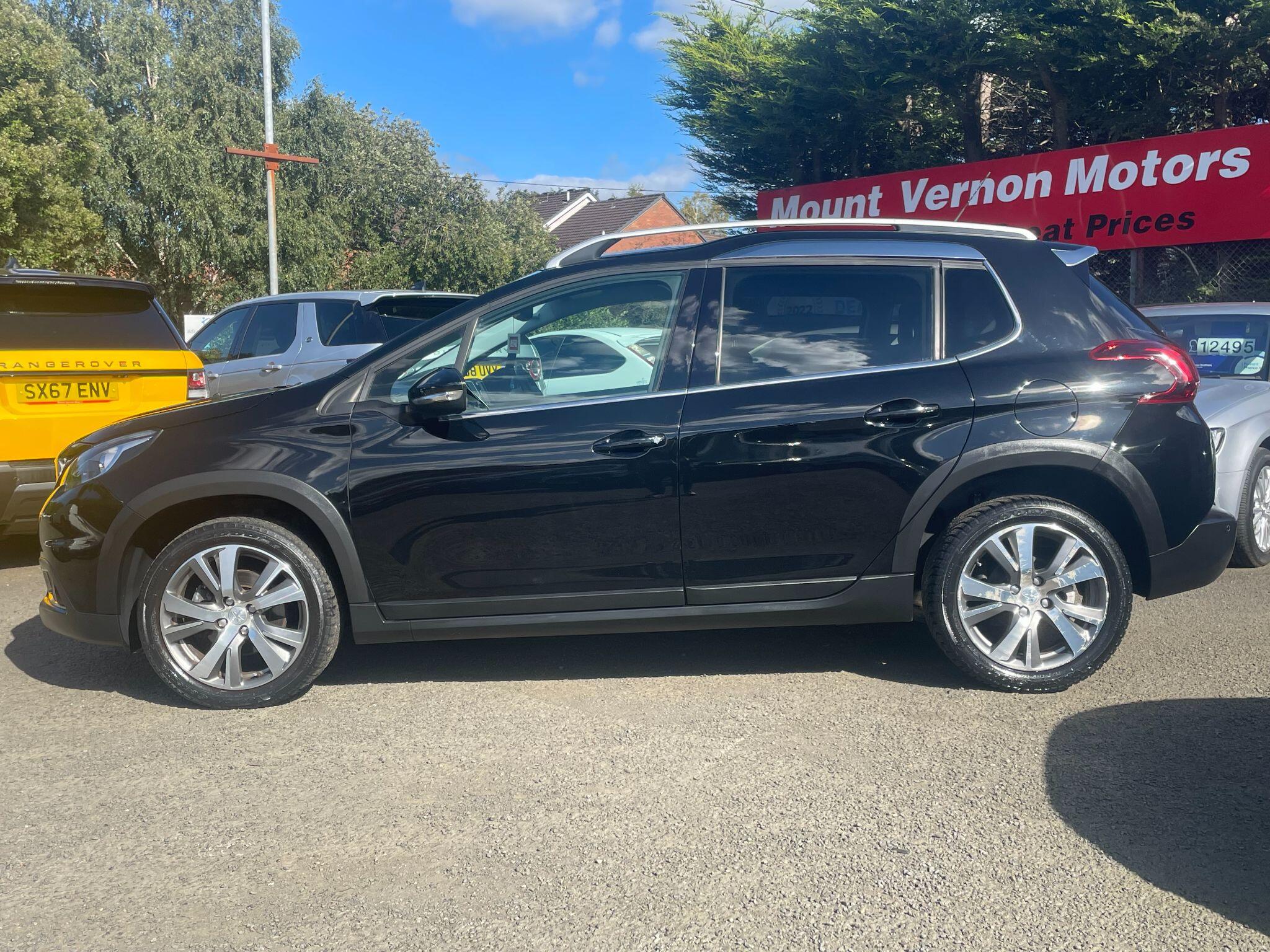 Peugeot 2008 view 8