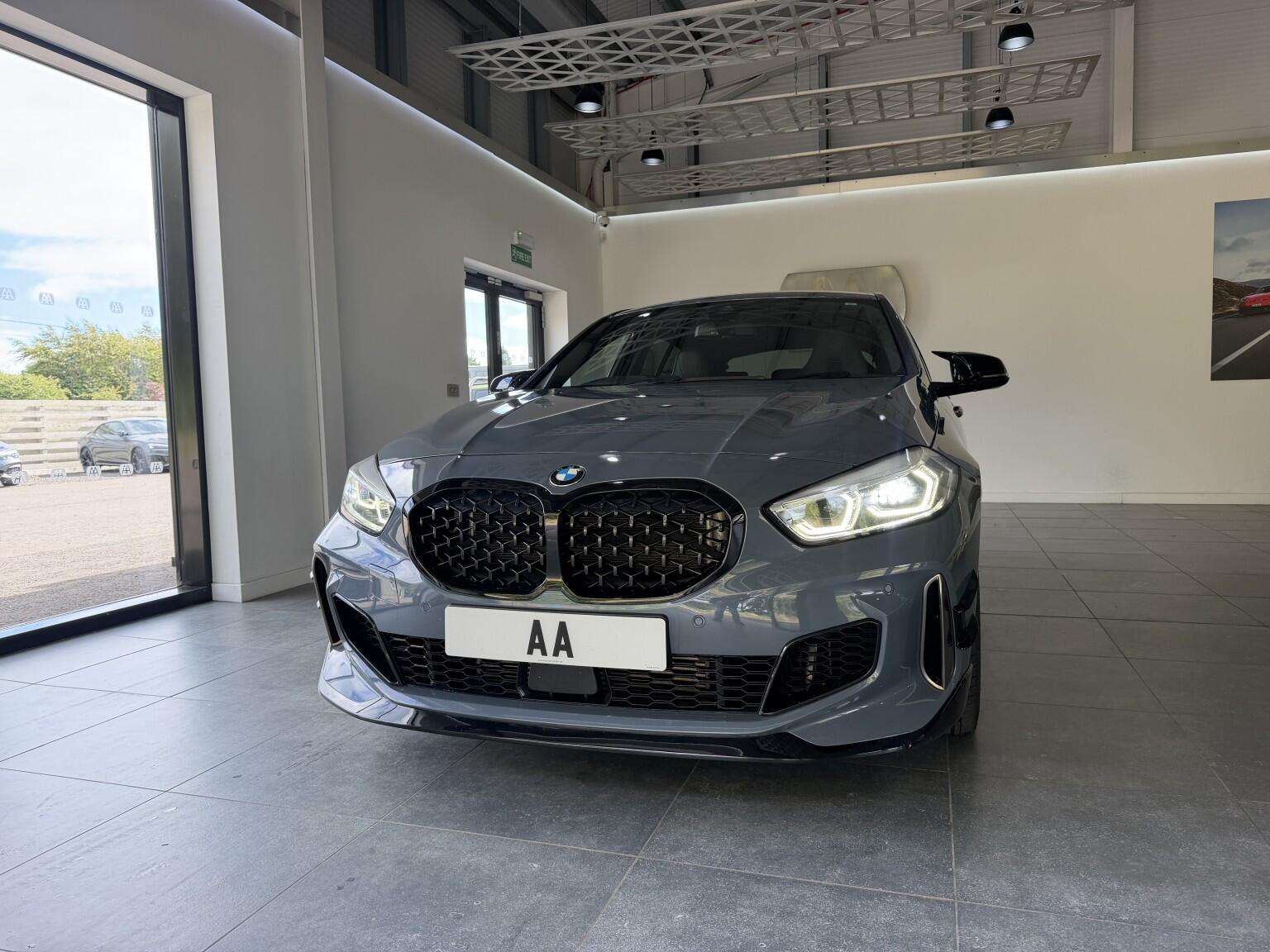 BMW 1 Series view 36
