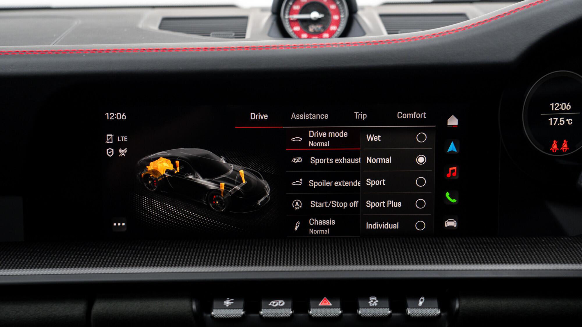 Porsche 911 view 31