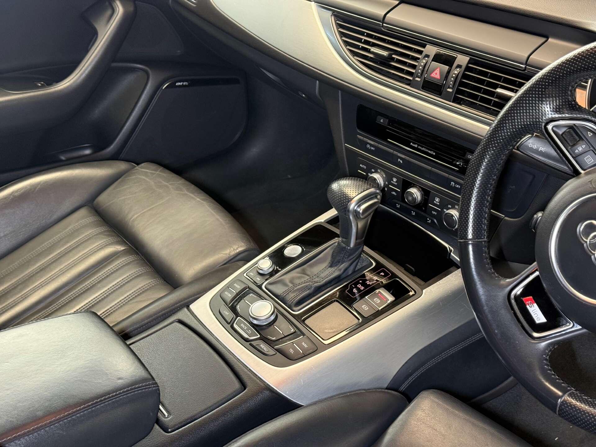 Audi A6 view 20