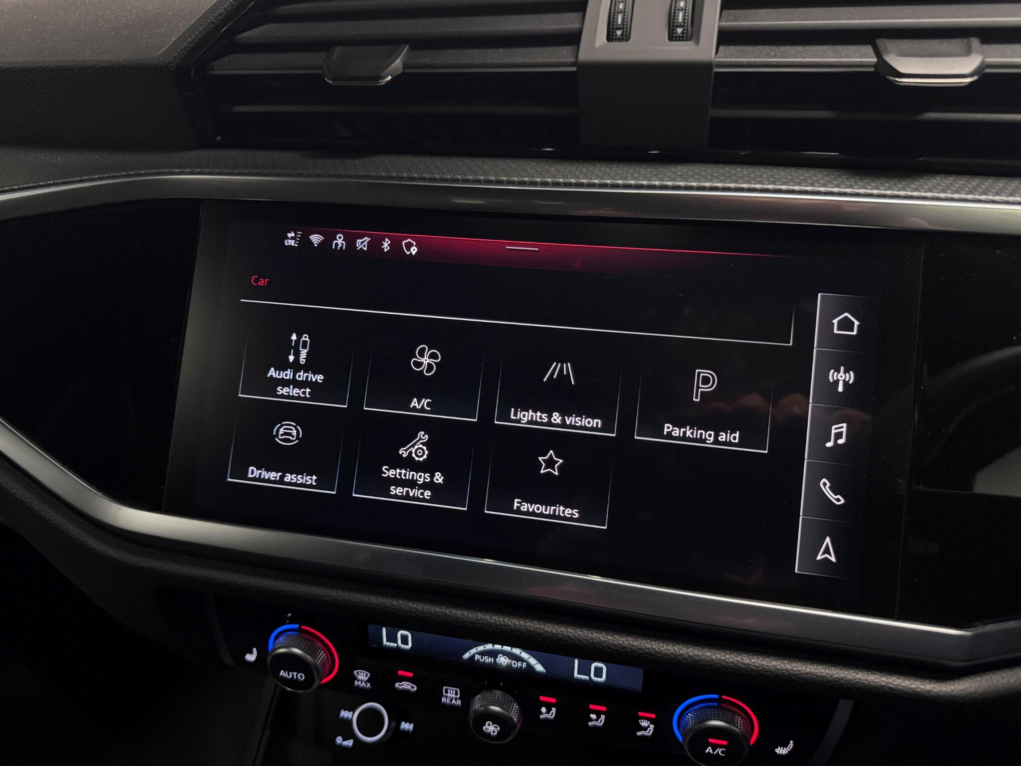 Audi Q3 view 49