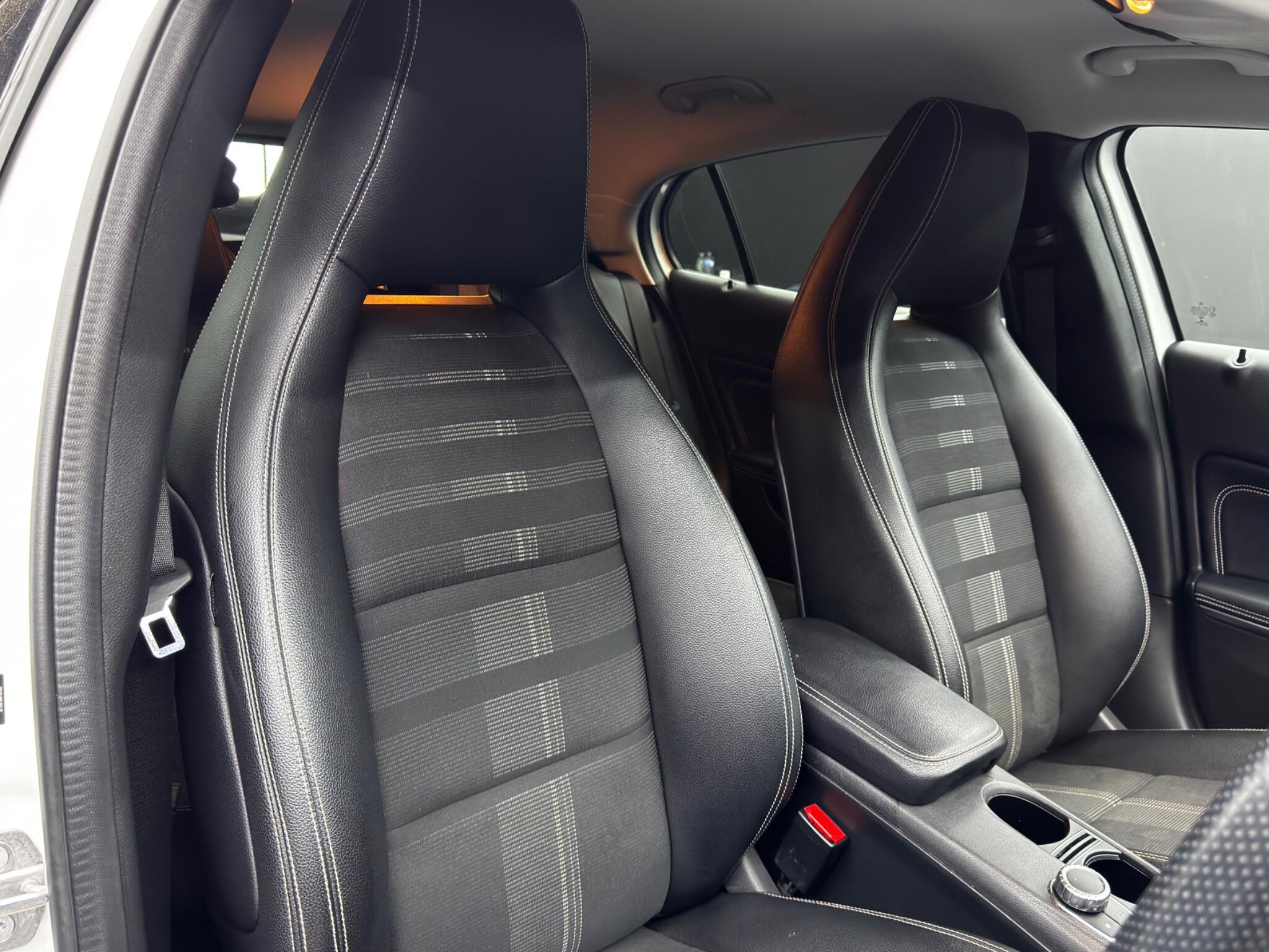 Mercedes-Benz Gla view 12