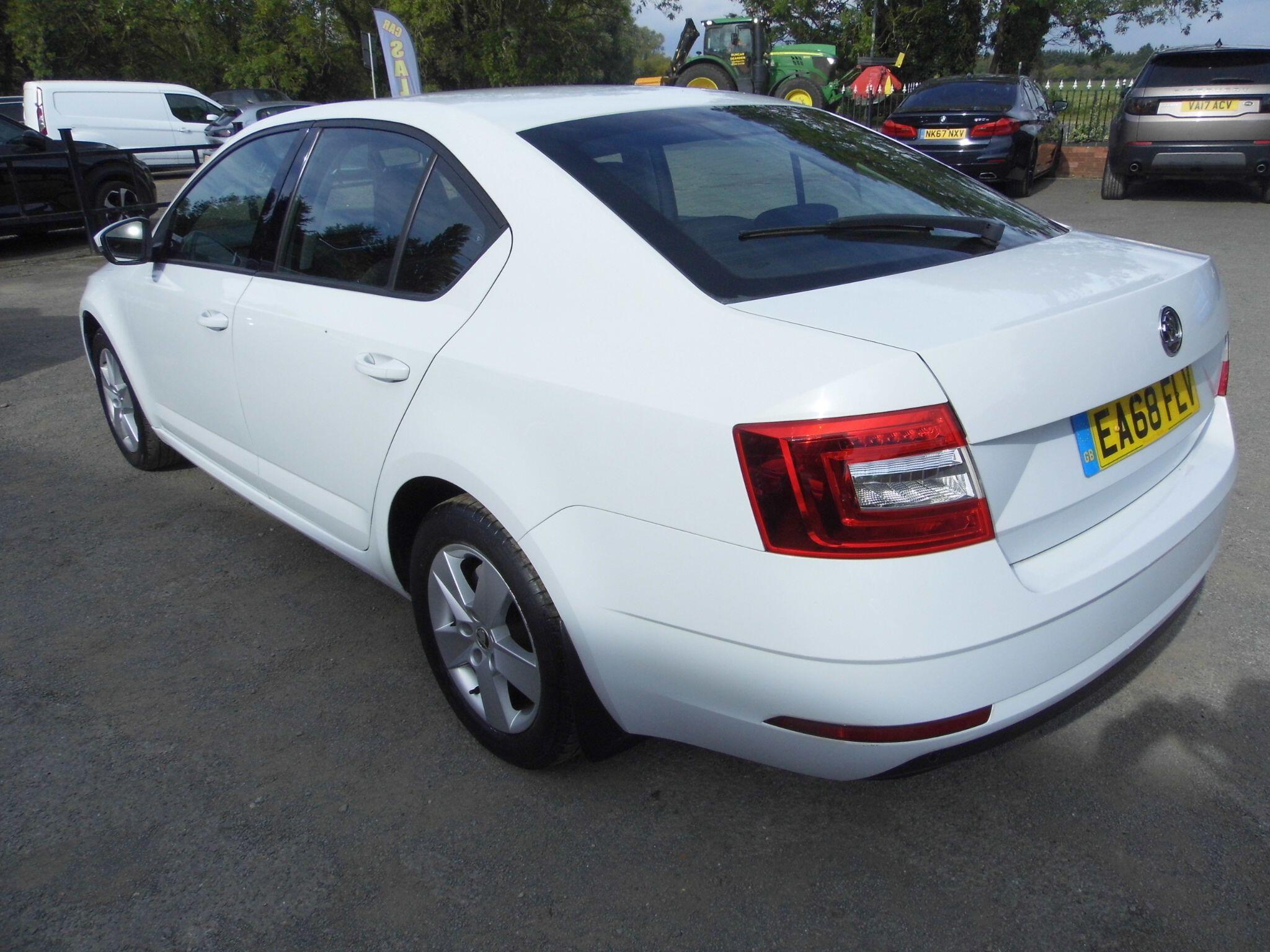 Skoda Octavia view 4