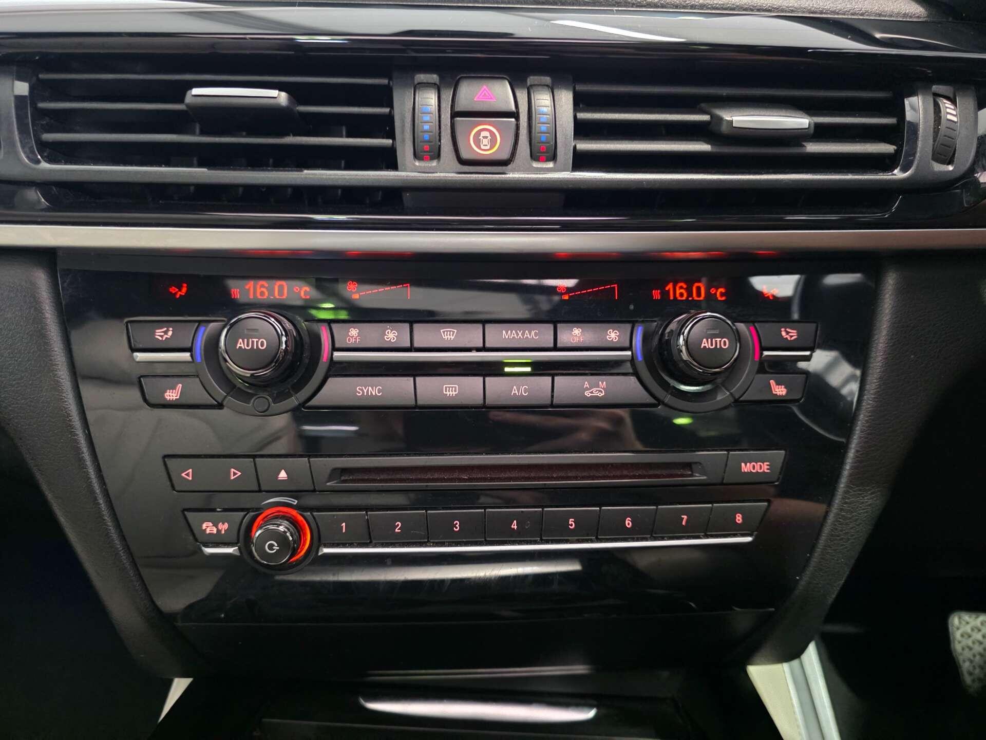 BMW X5 view 25