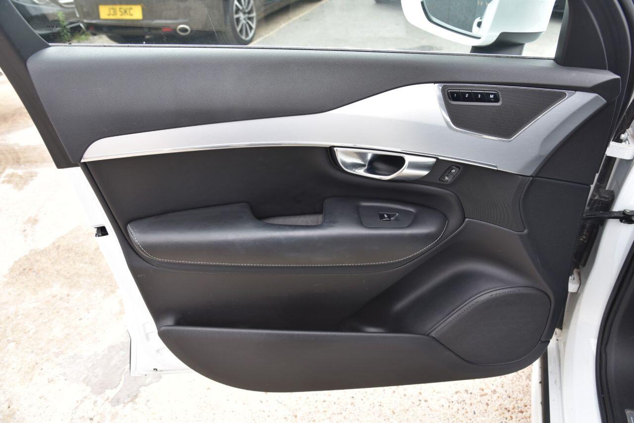 Volvo XC90 view 57