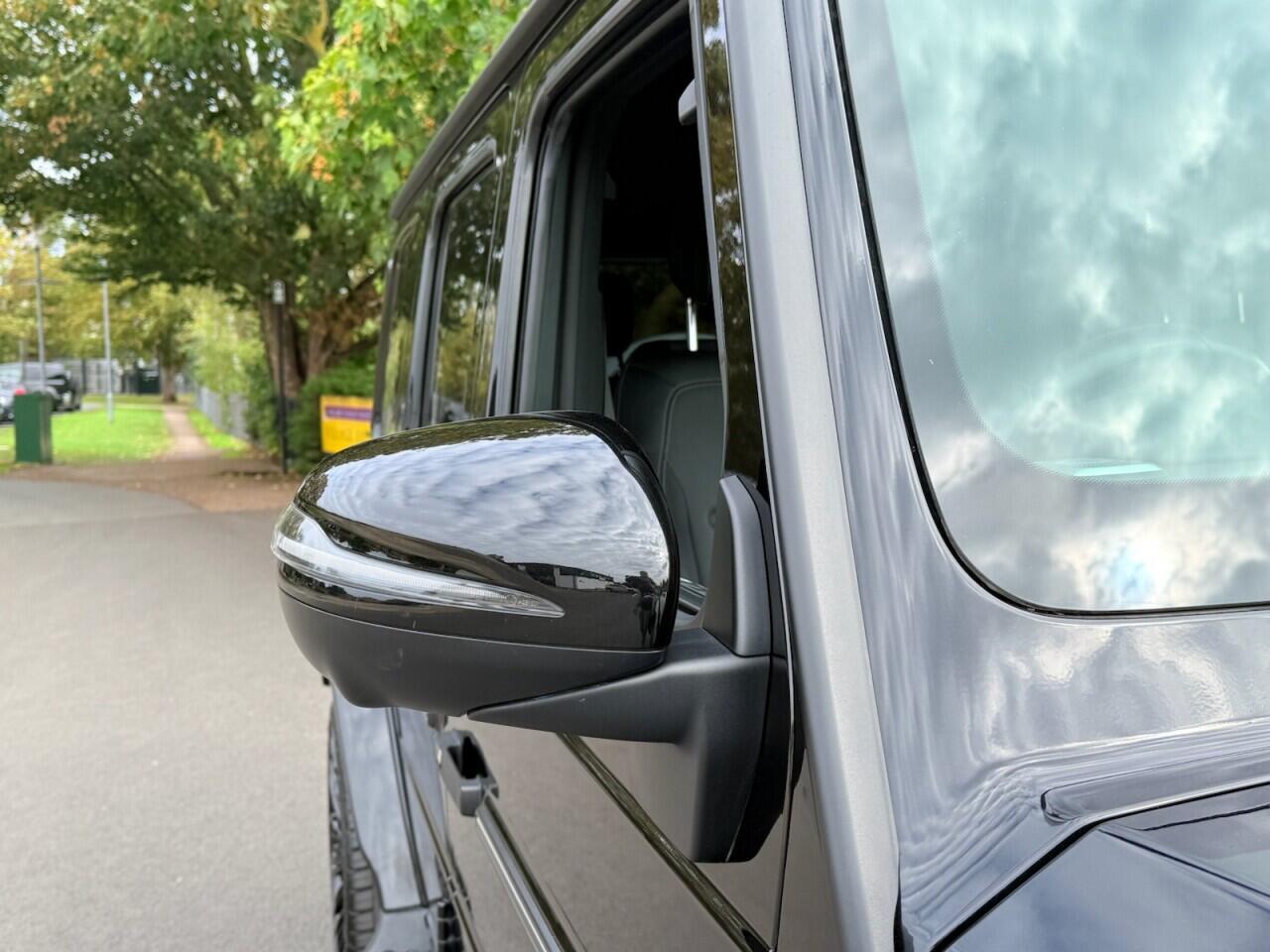 Mercedes-Benz G-Class view 39