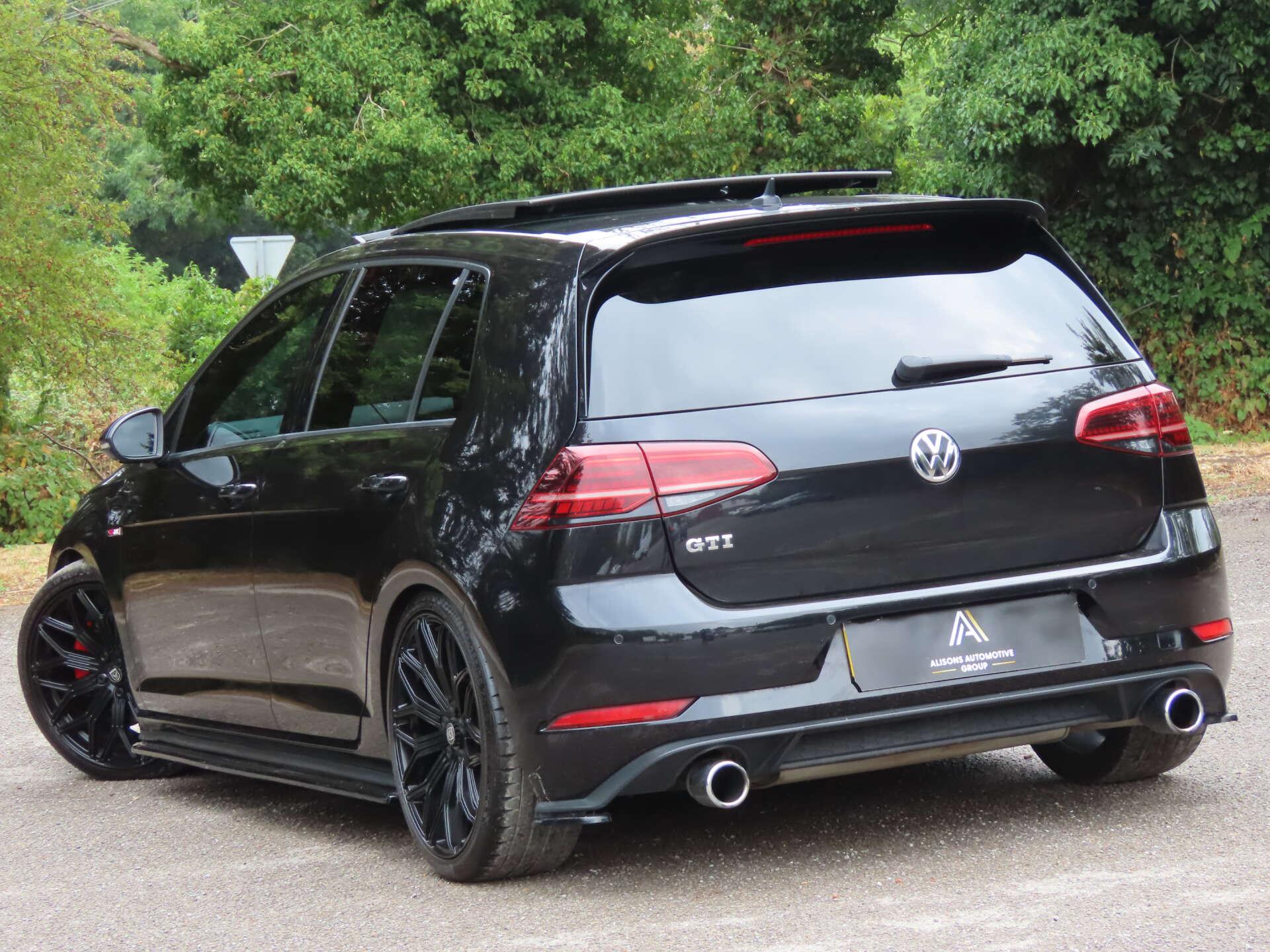 Volkswagen Golf view 8
