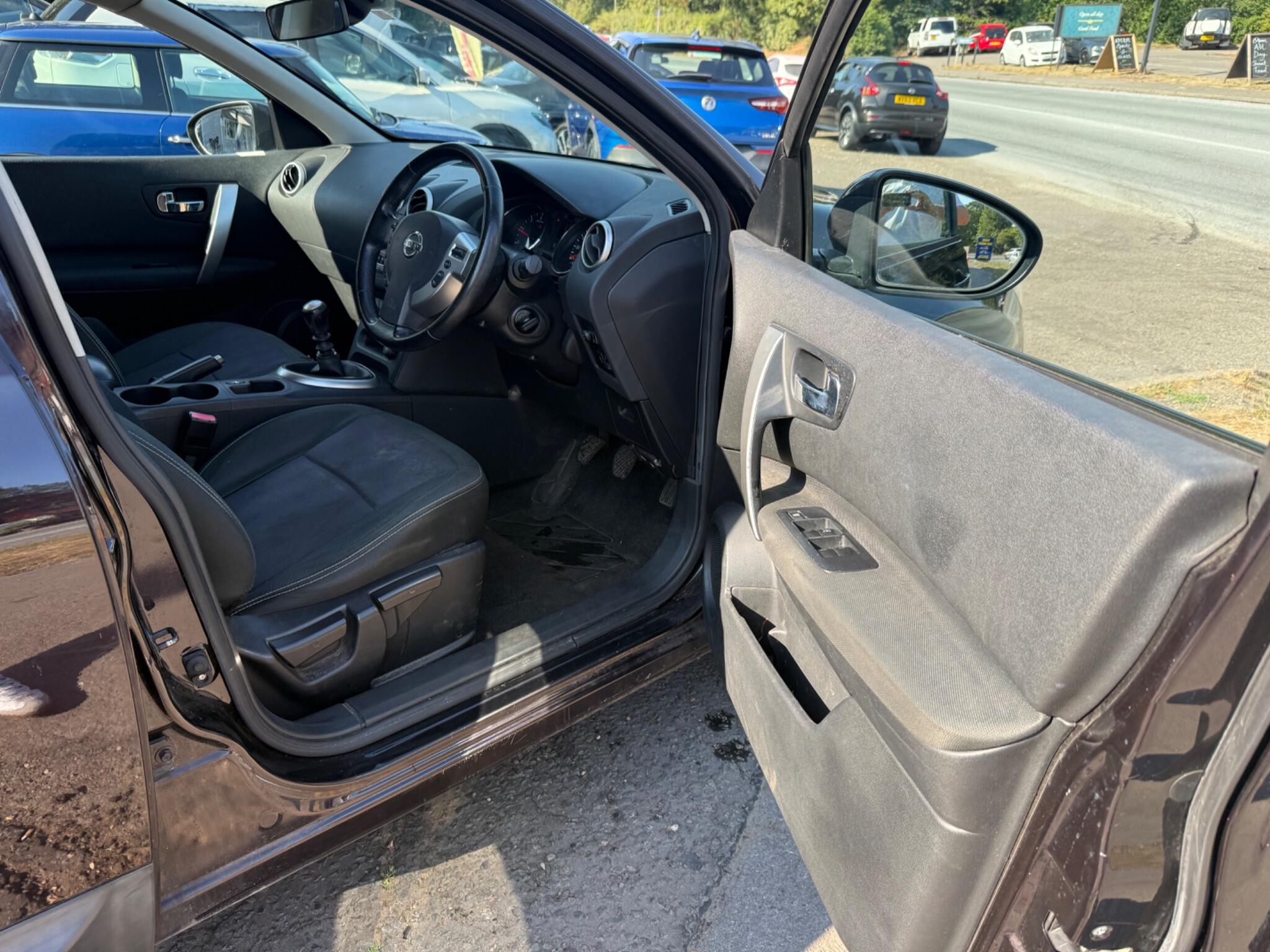 Nissan Qashqai+2 view 30