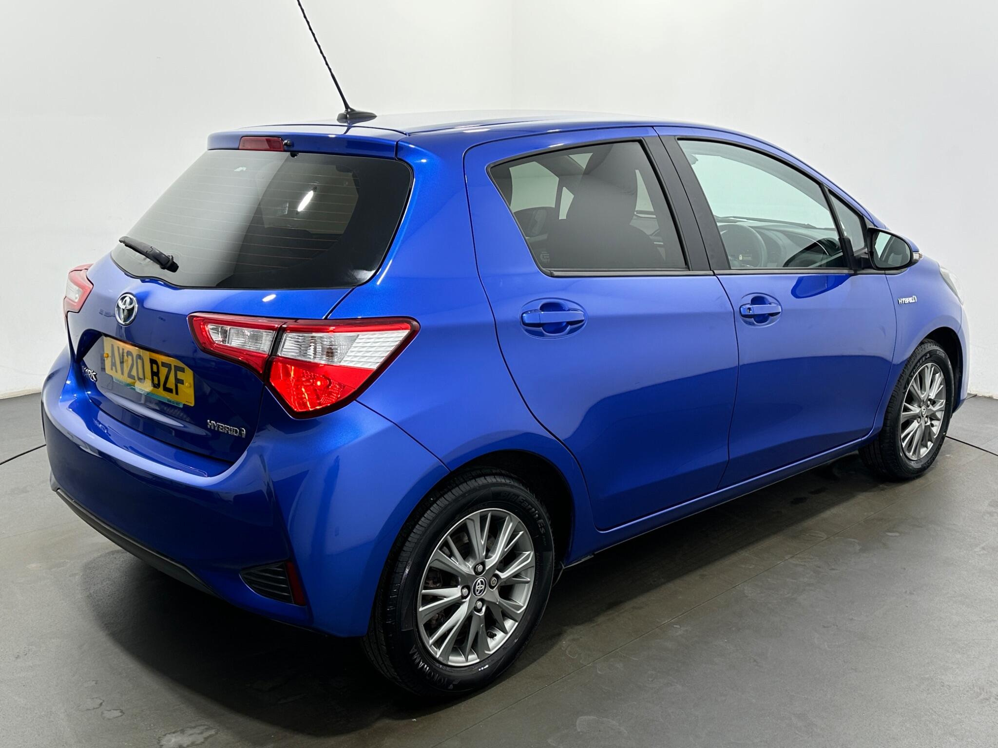 Toyota Yaris view 45