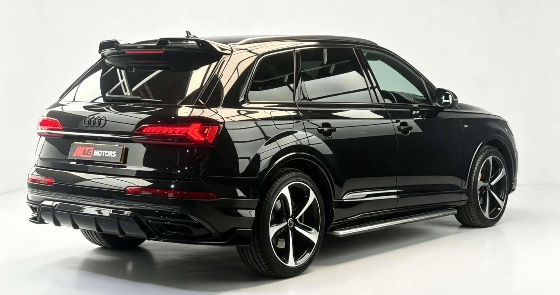 Audi Q7 view 11