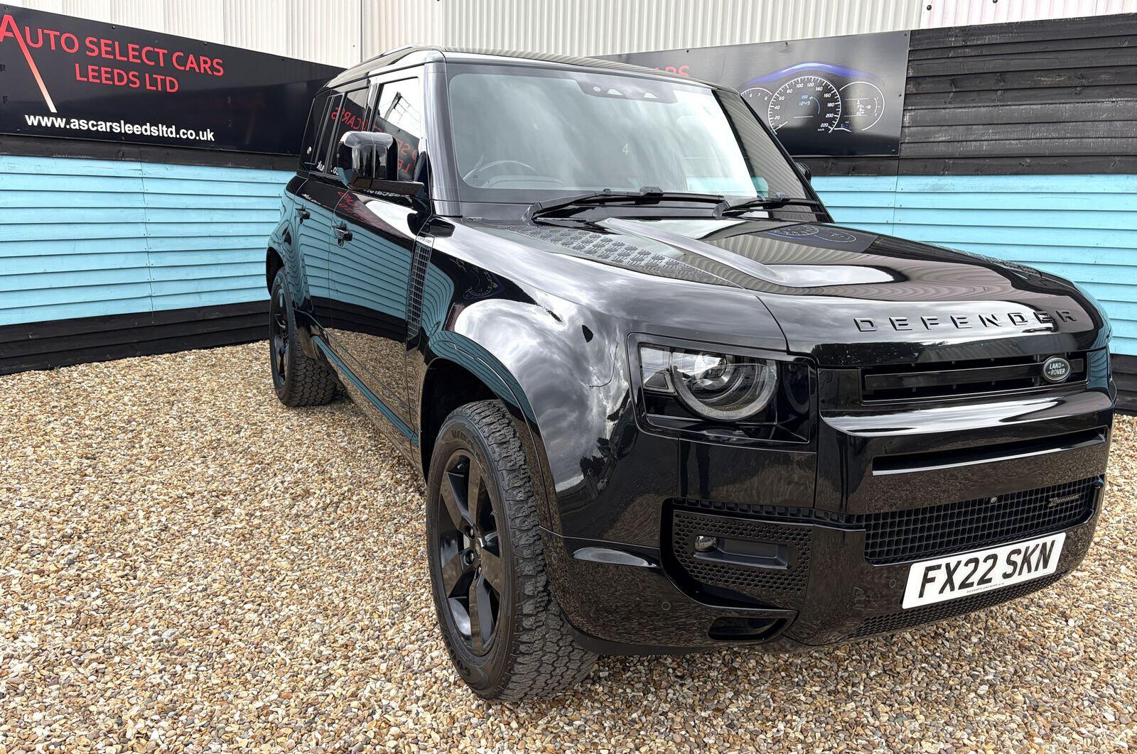 Land Rover Defender view 3