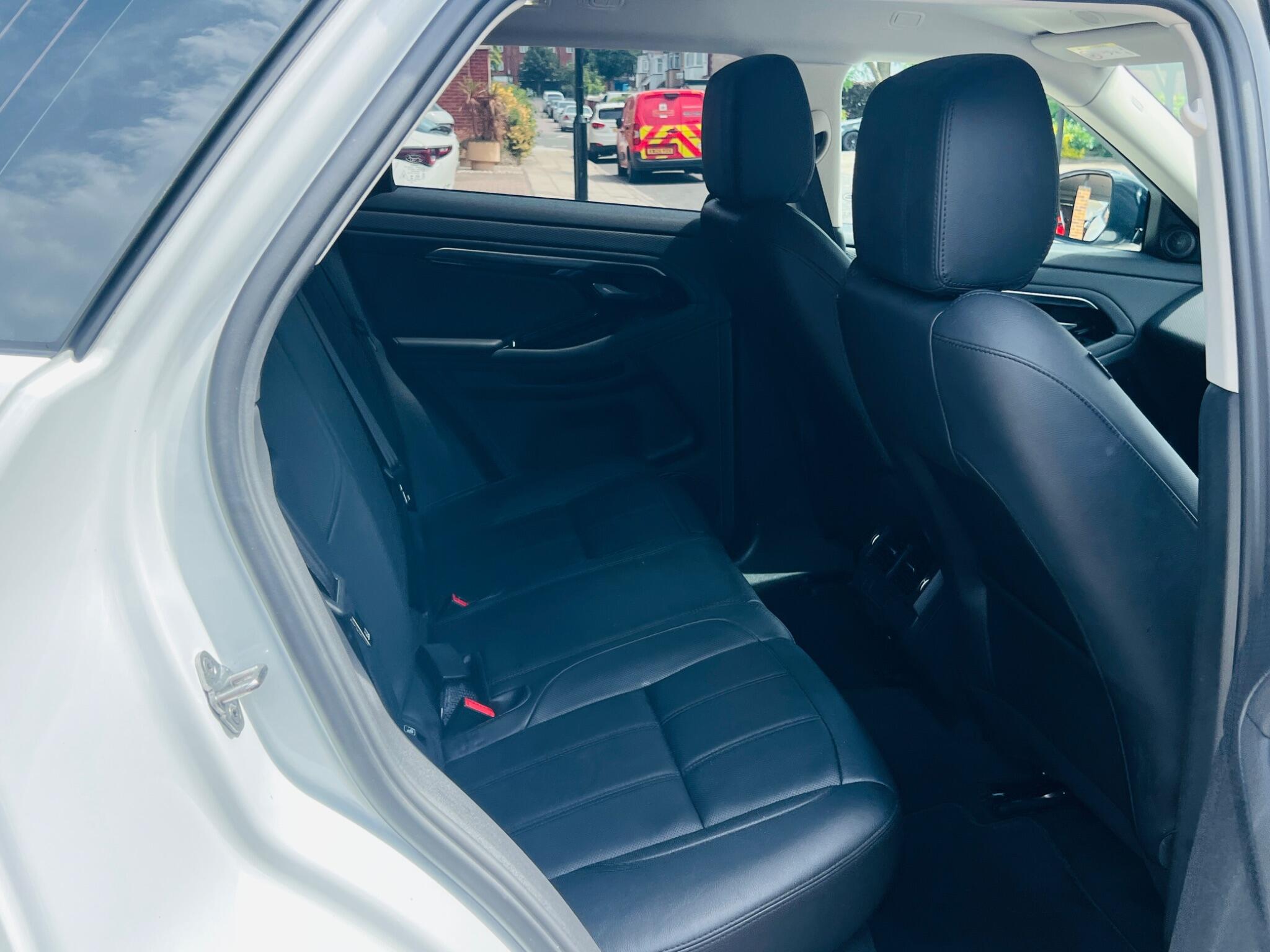 Land Rover Range Rover Evoque view 32