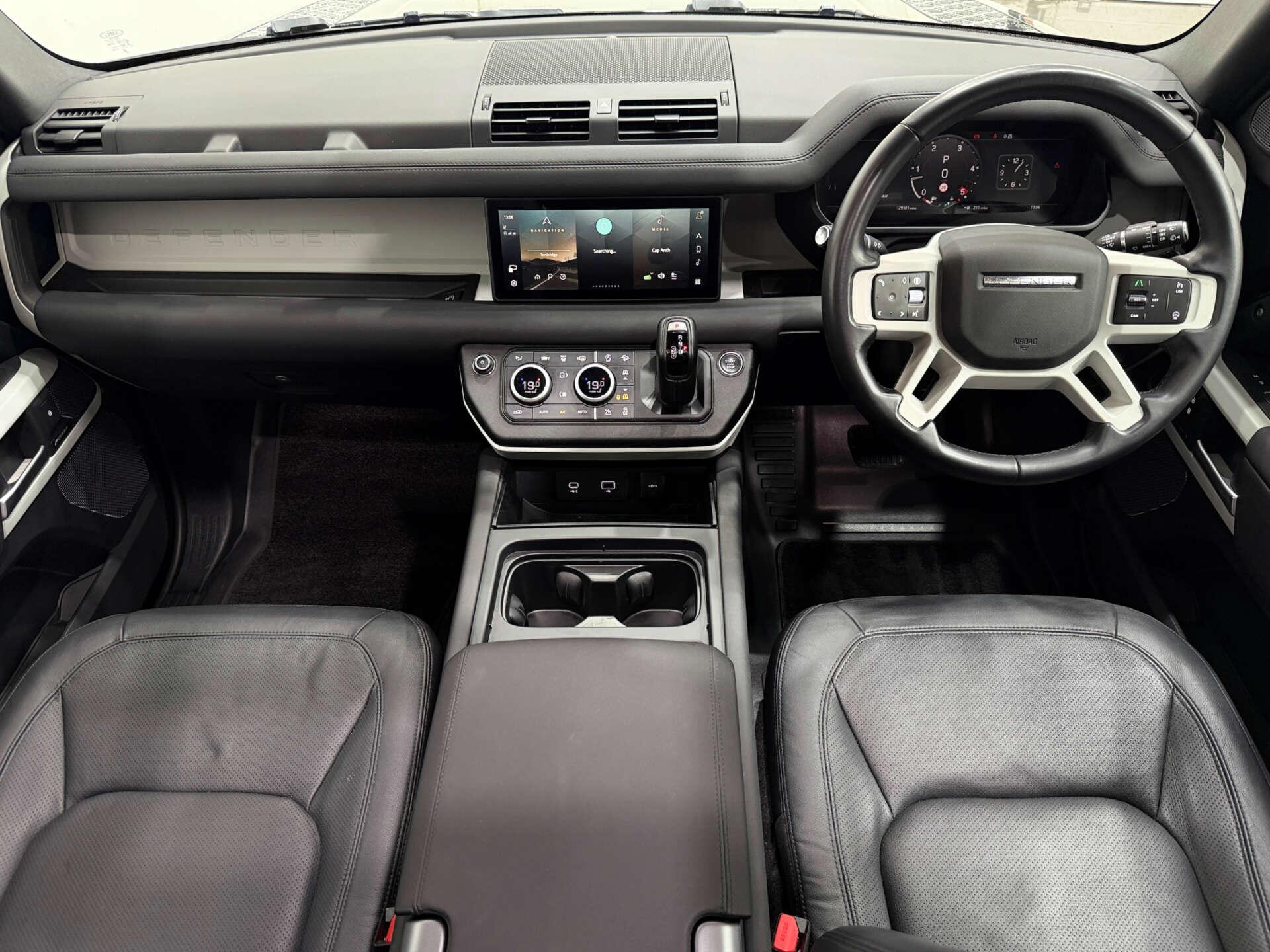 Land Rover Defender view 20