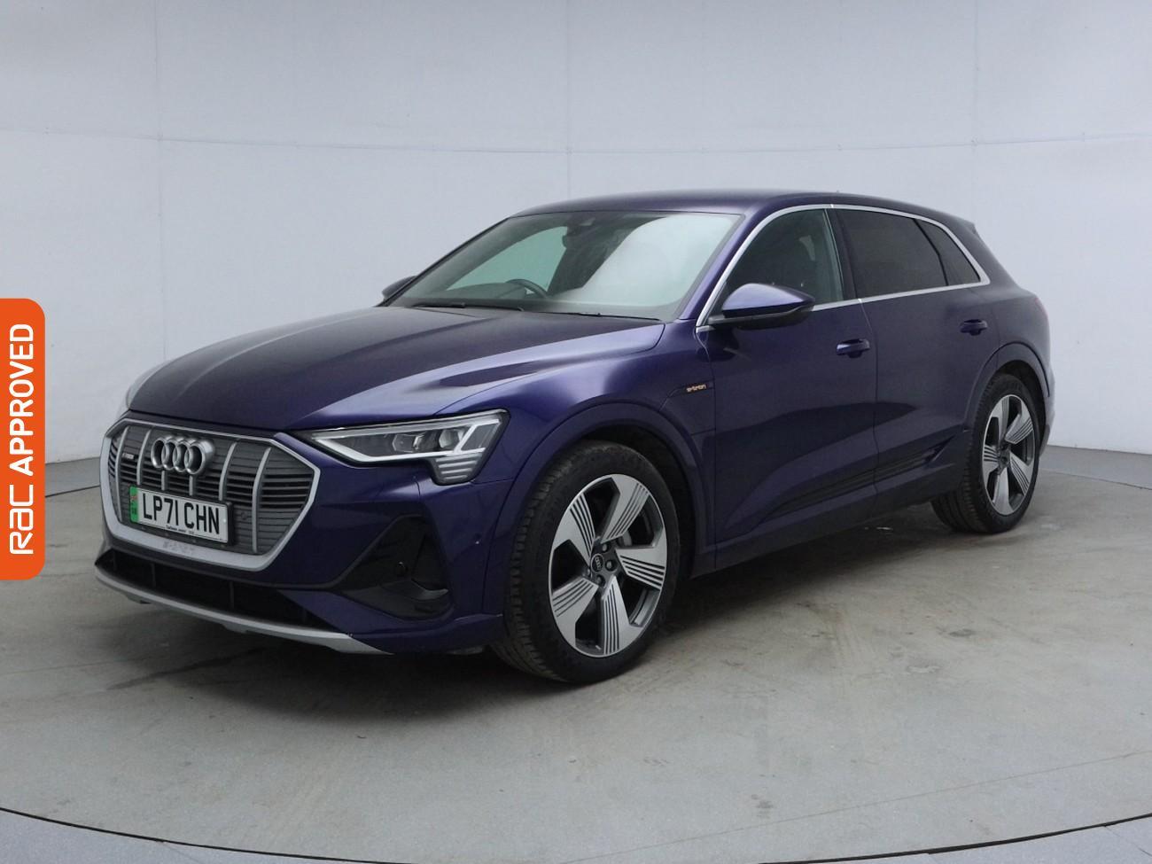 Audi E-Tron view 32