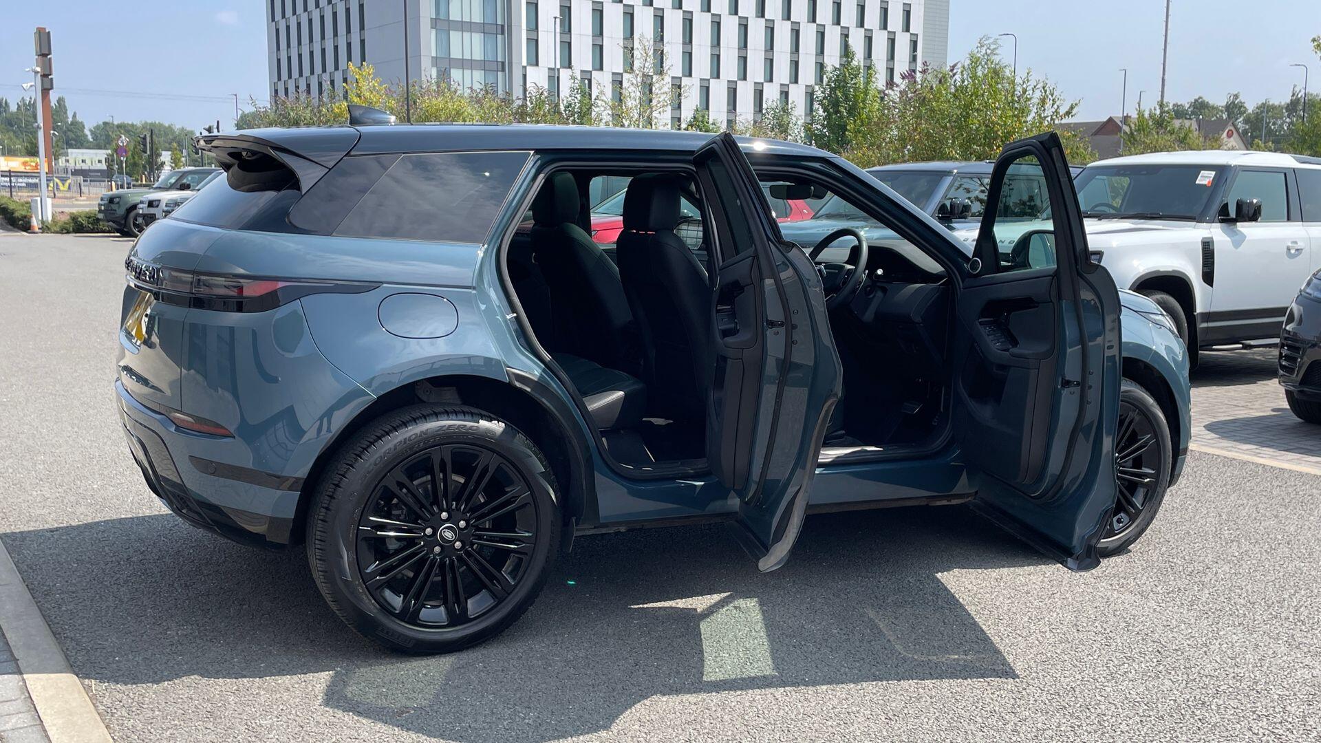 Land Rover Range Rover Evoque view 37