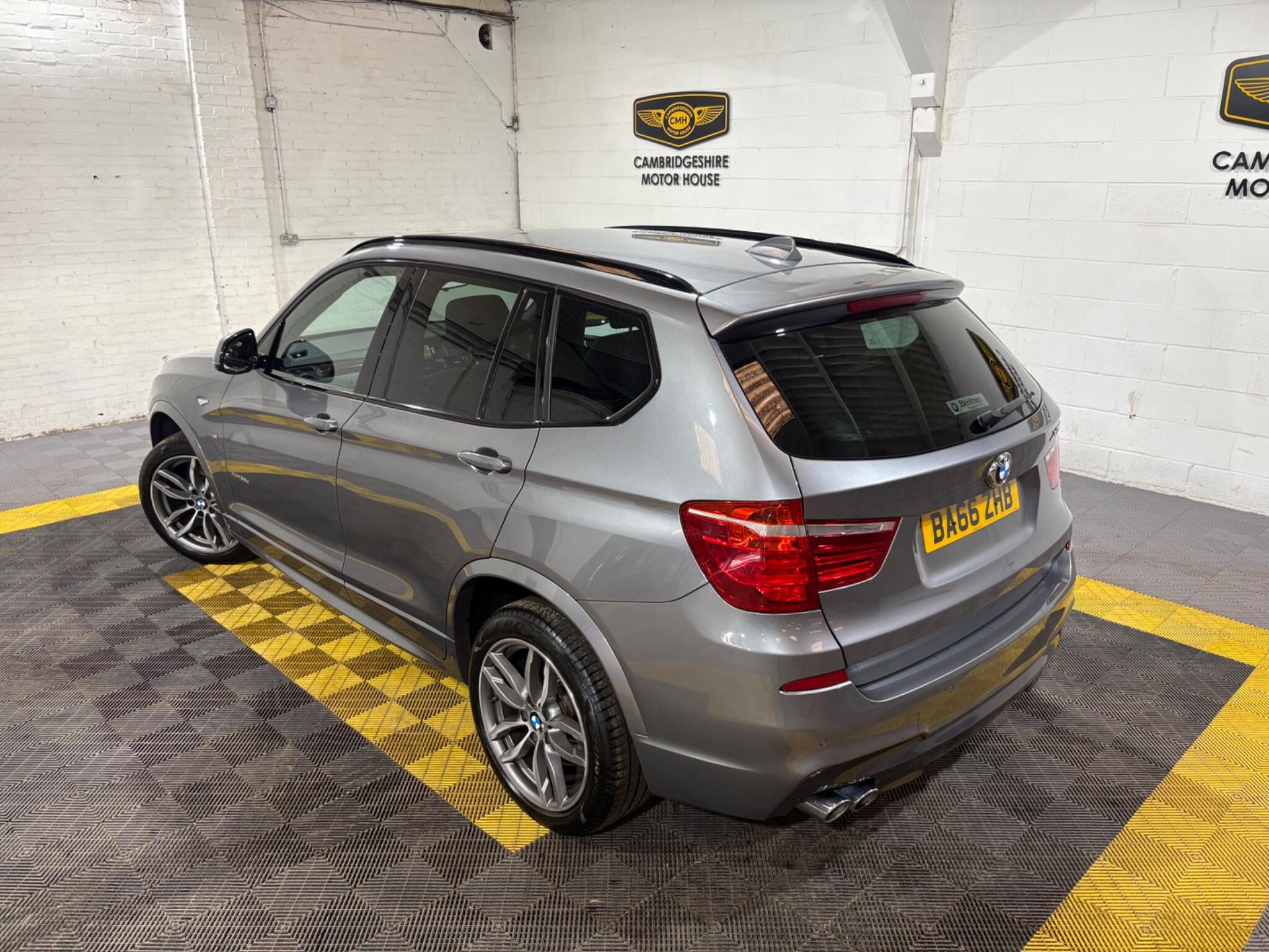 BMW X3 view 4