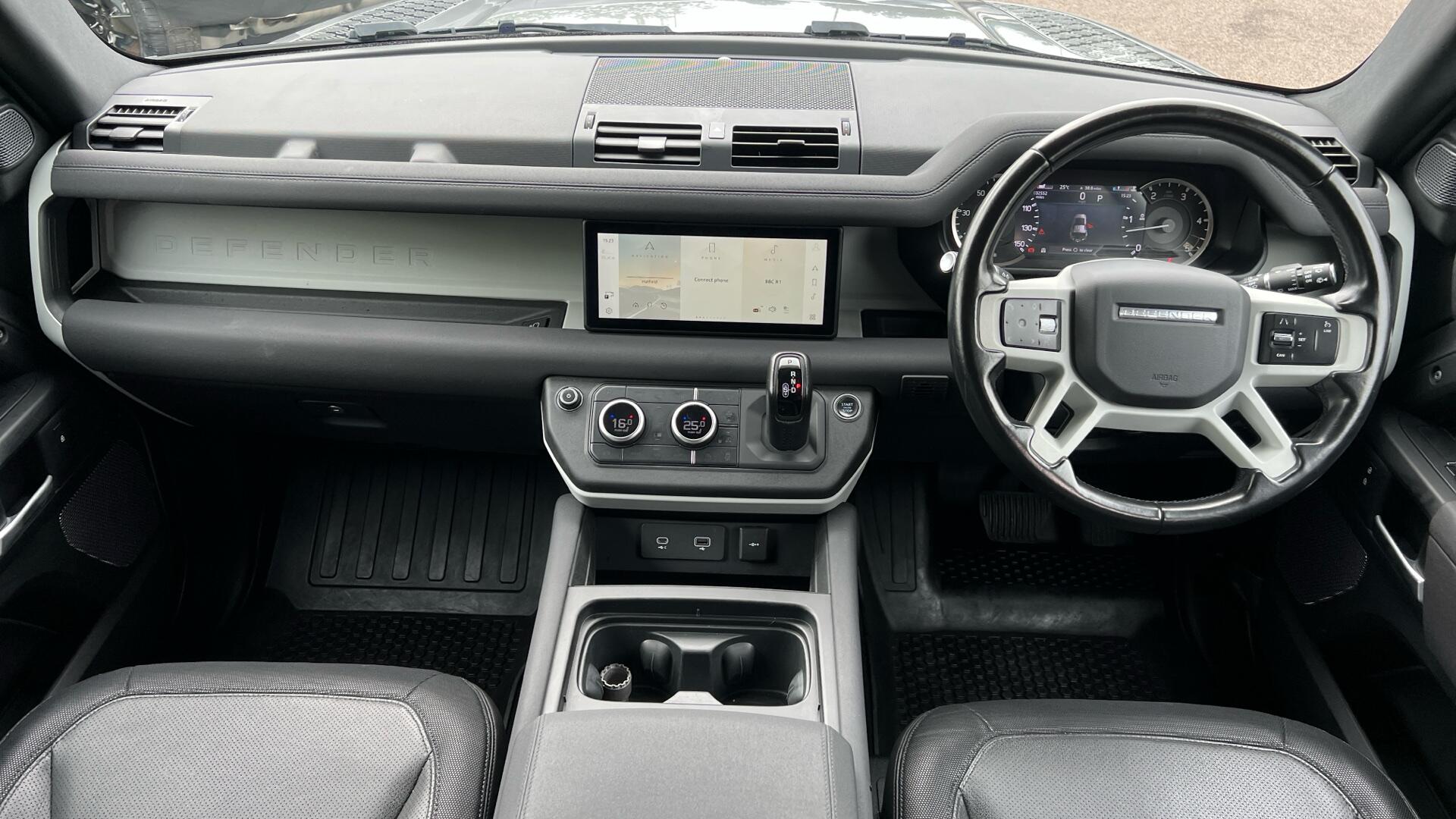 Land Rover Defender view 10