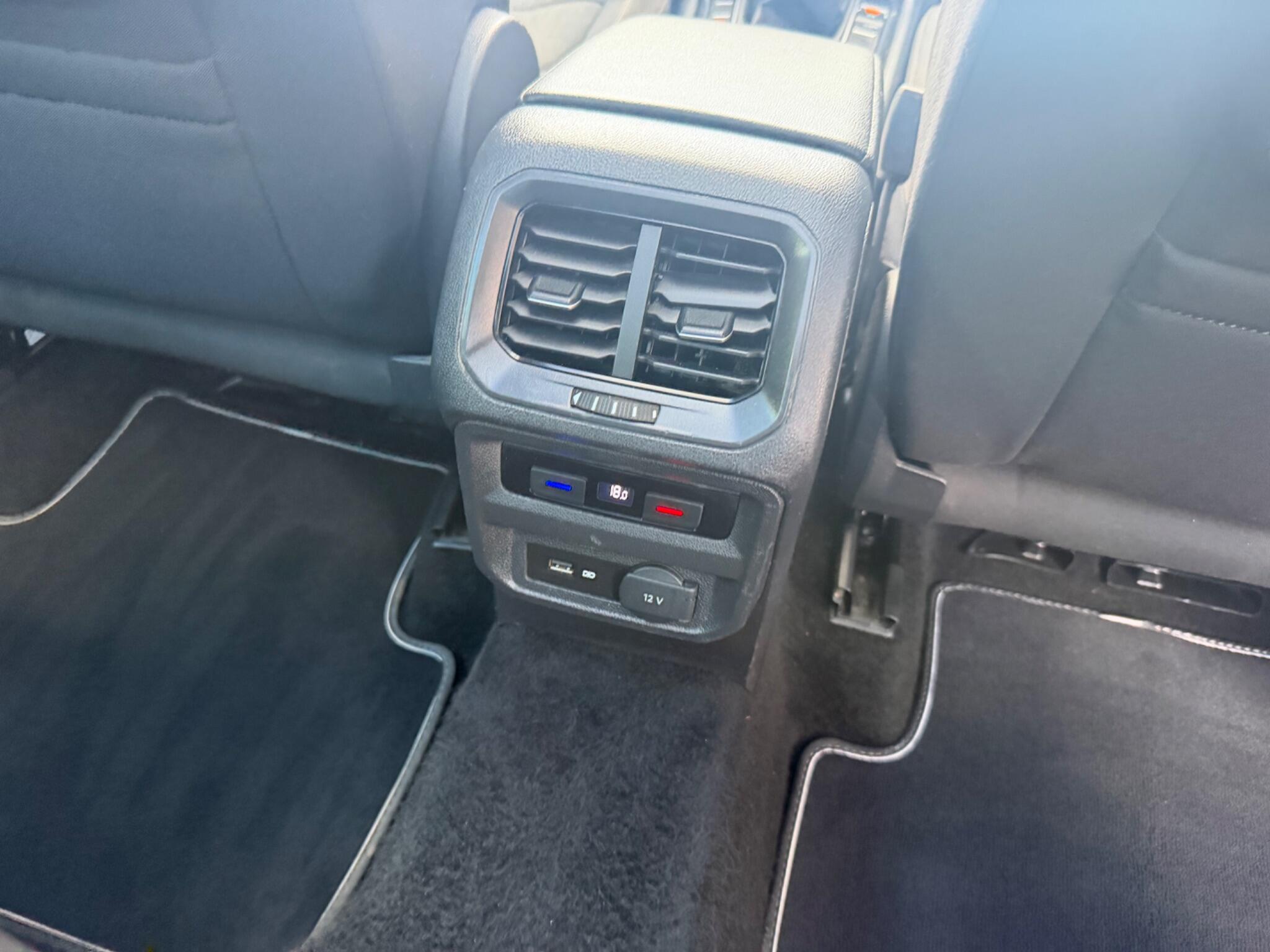Volkswagen Tiguan view 18