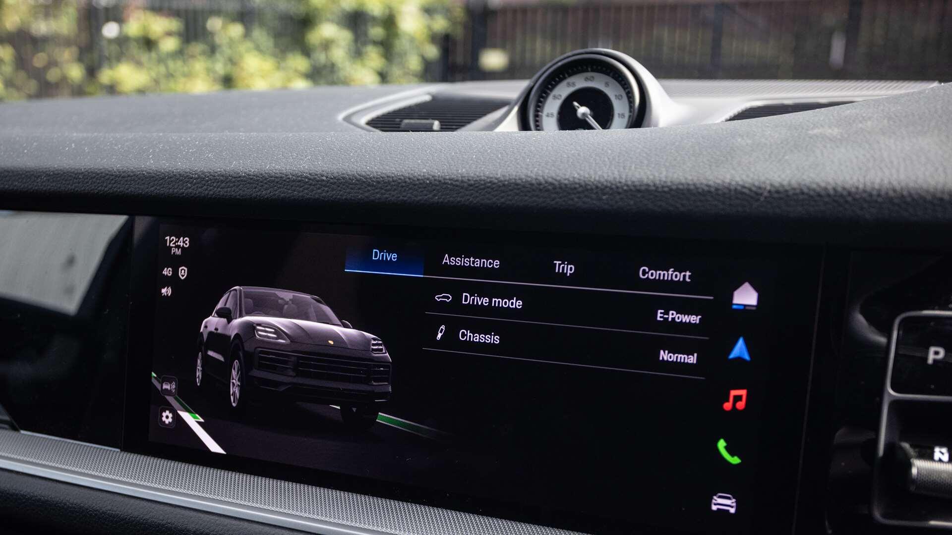 Porsche Cayenne view 24