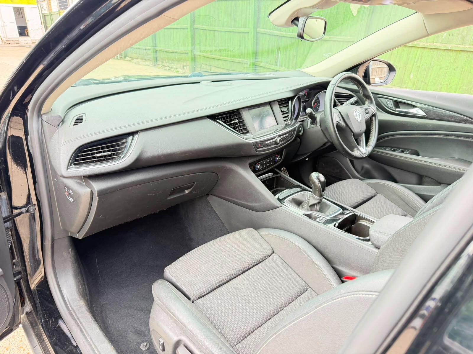 Vauxhall Insignia view 21