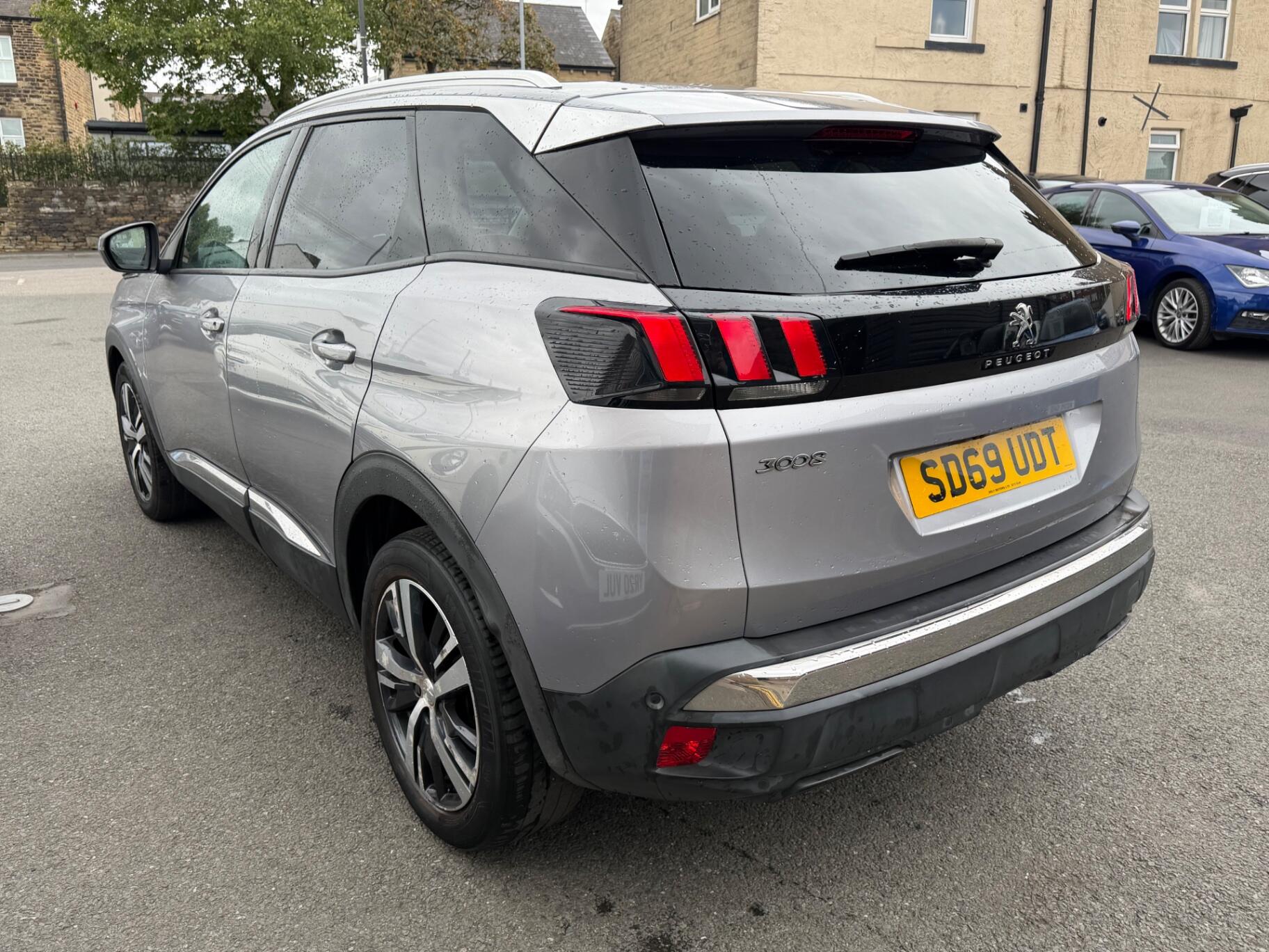 Peugeot 3008 view 8