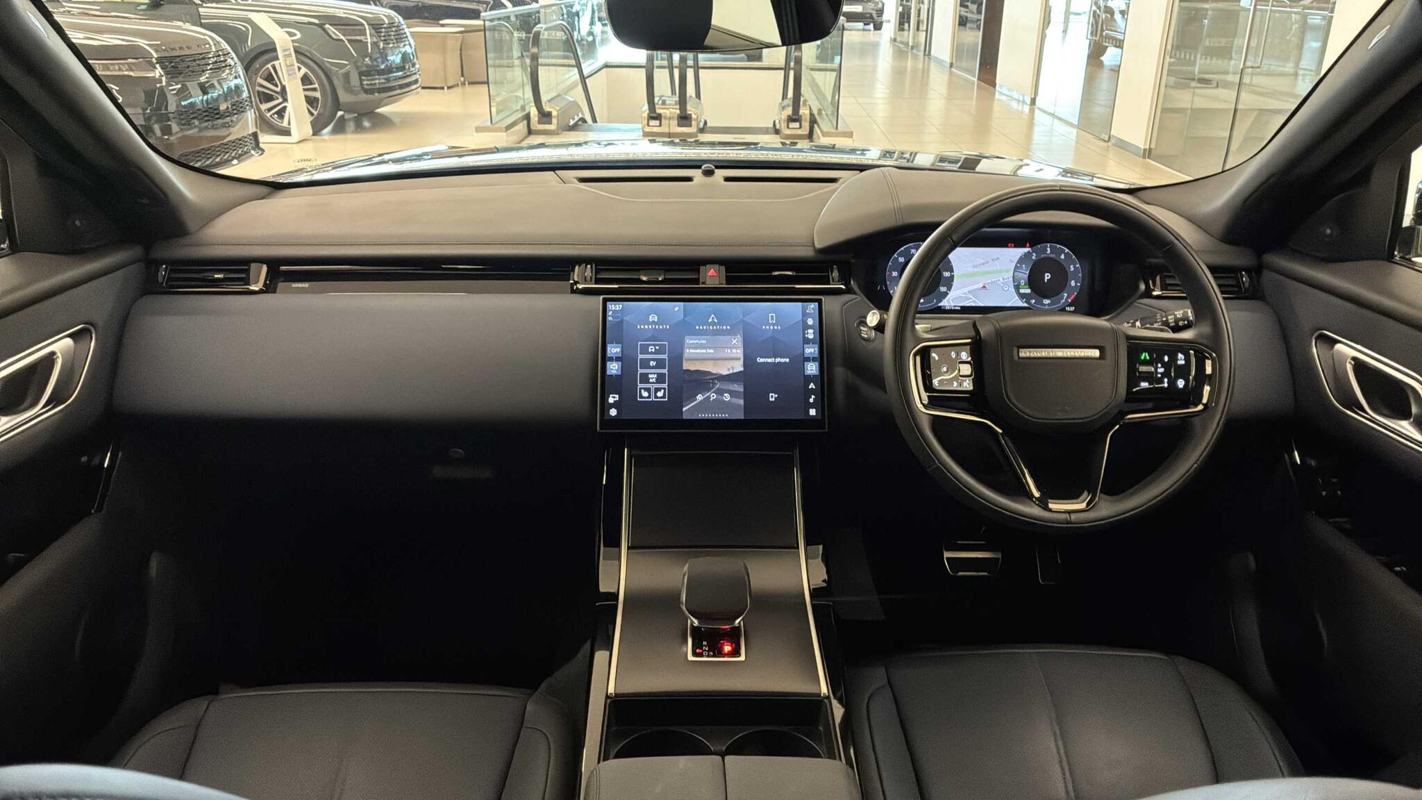 Land Rover Range Rover Velar view 9