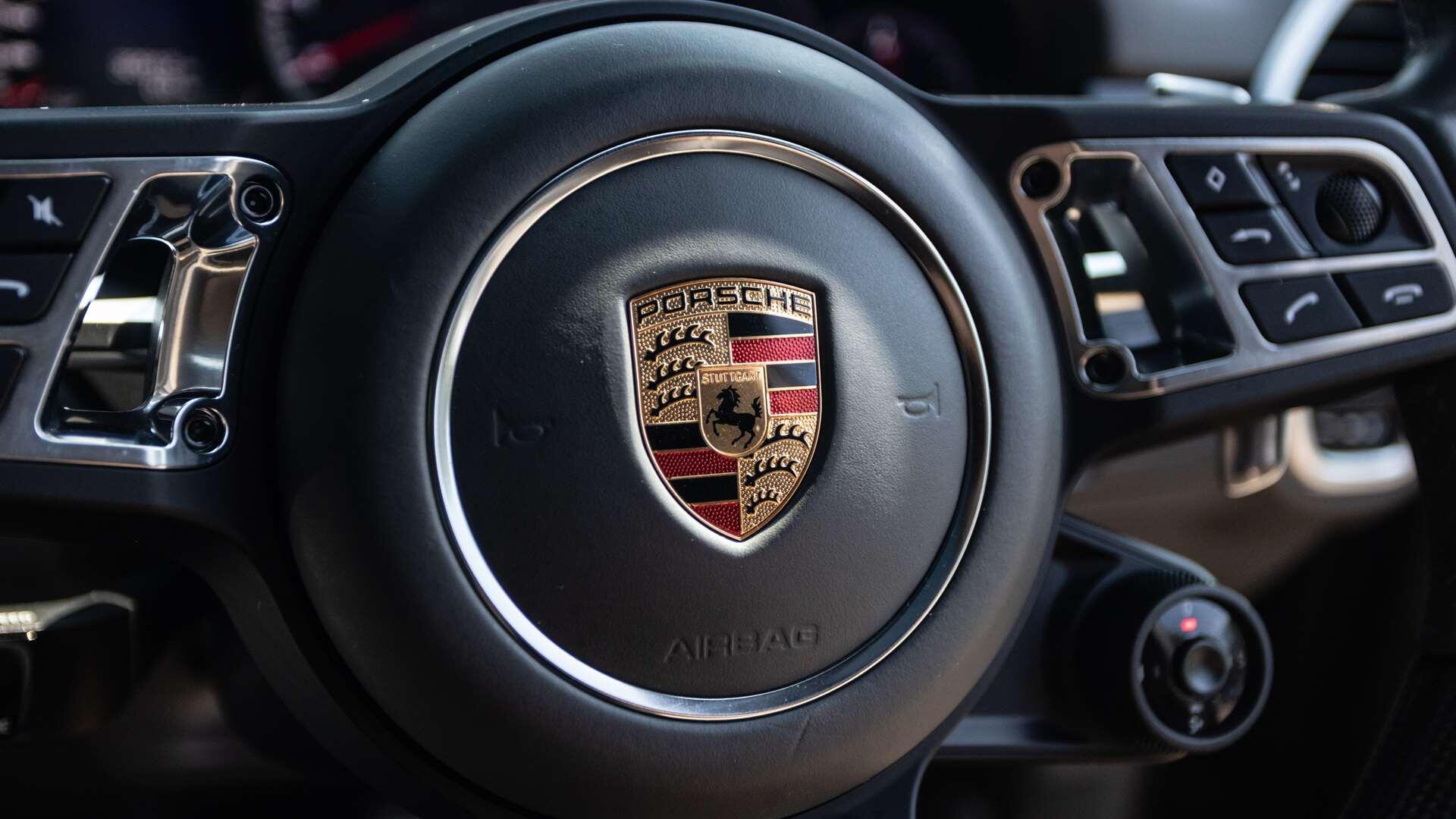 Porsche Cayenne view 21