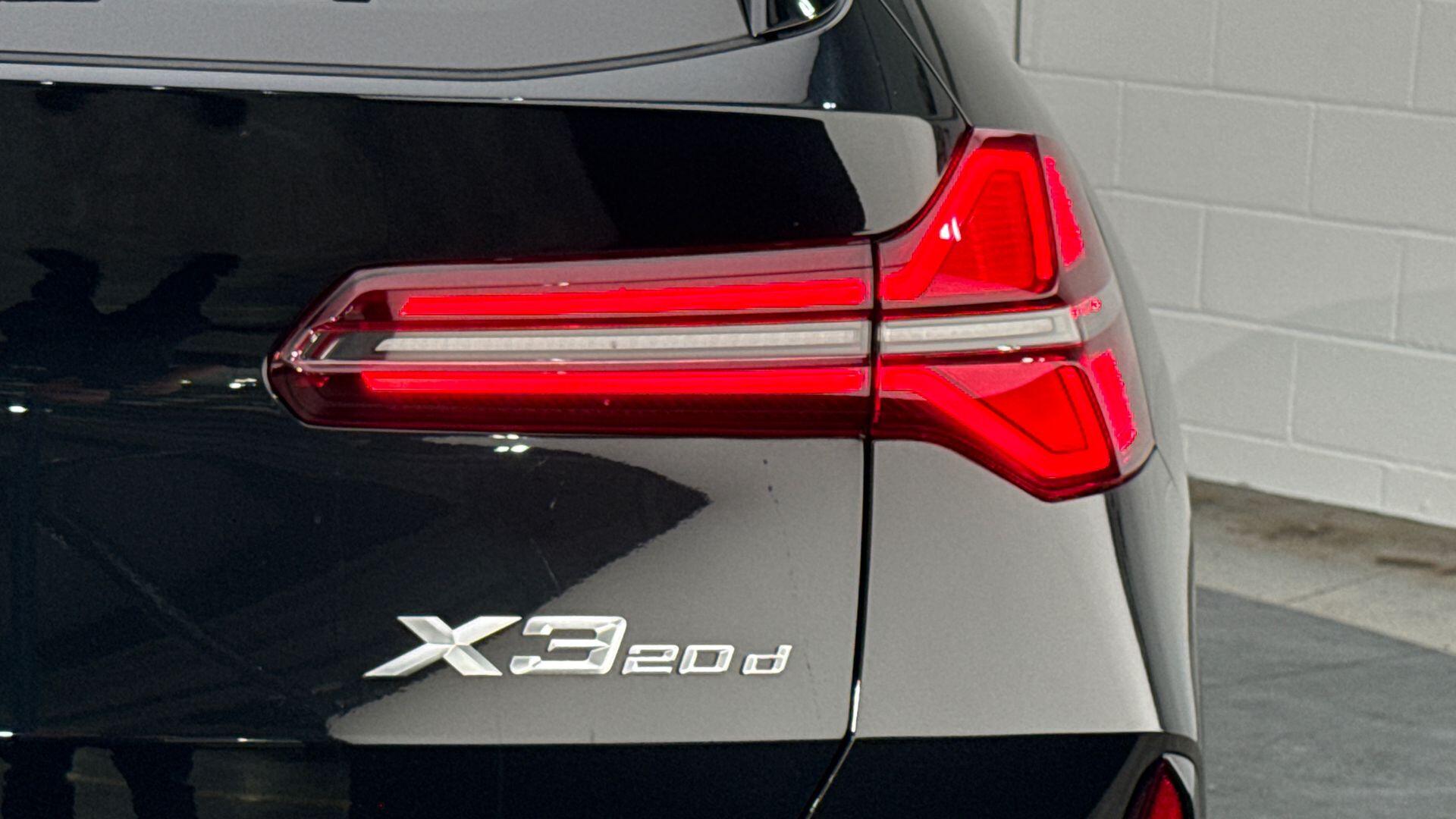 BMW X3 view 21