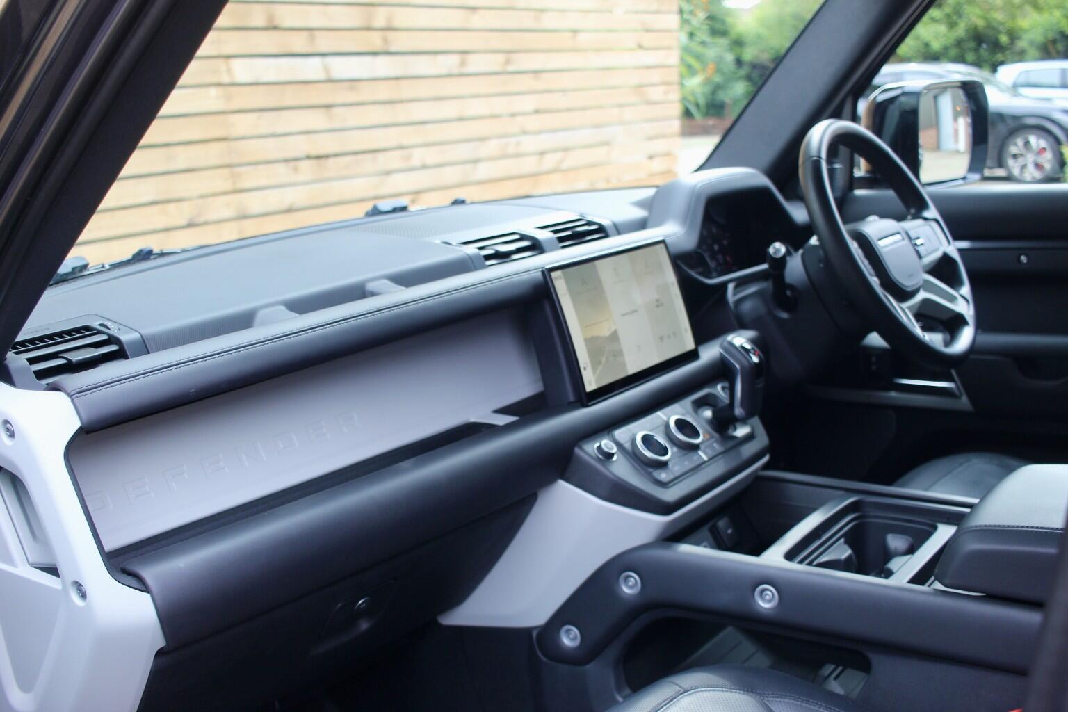 Land Rover Defender view 18