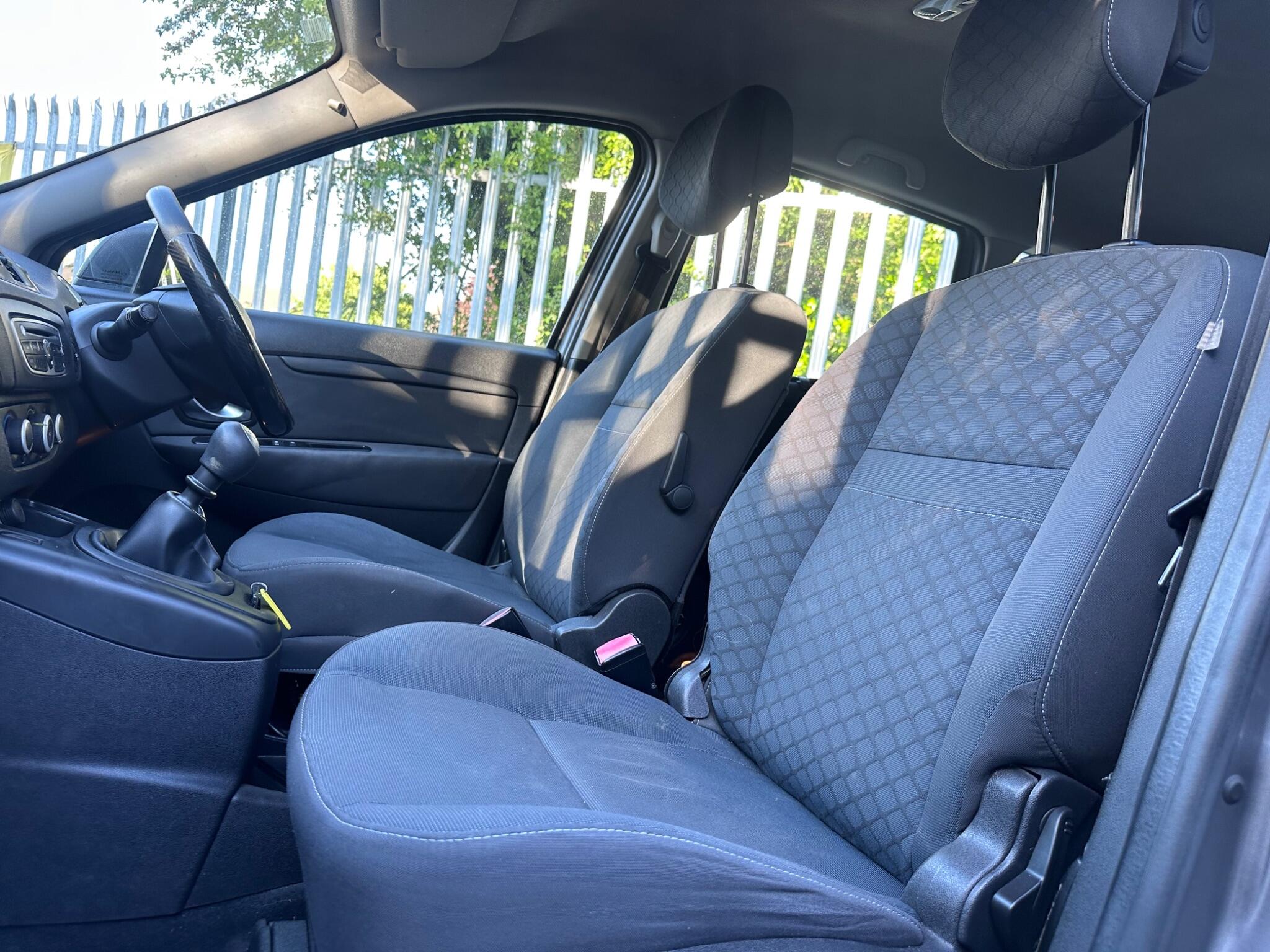 2010 Renault Grand Scenic image 41